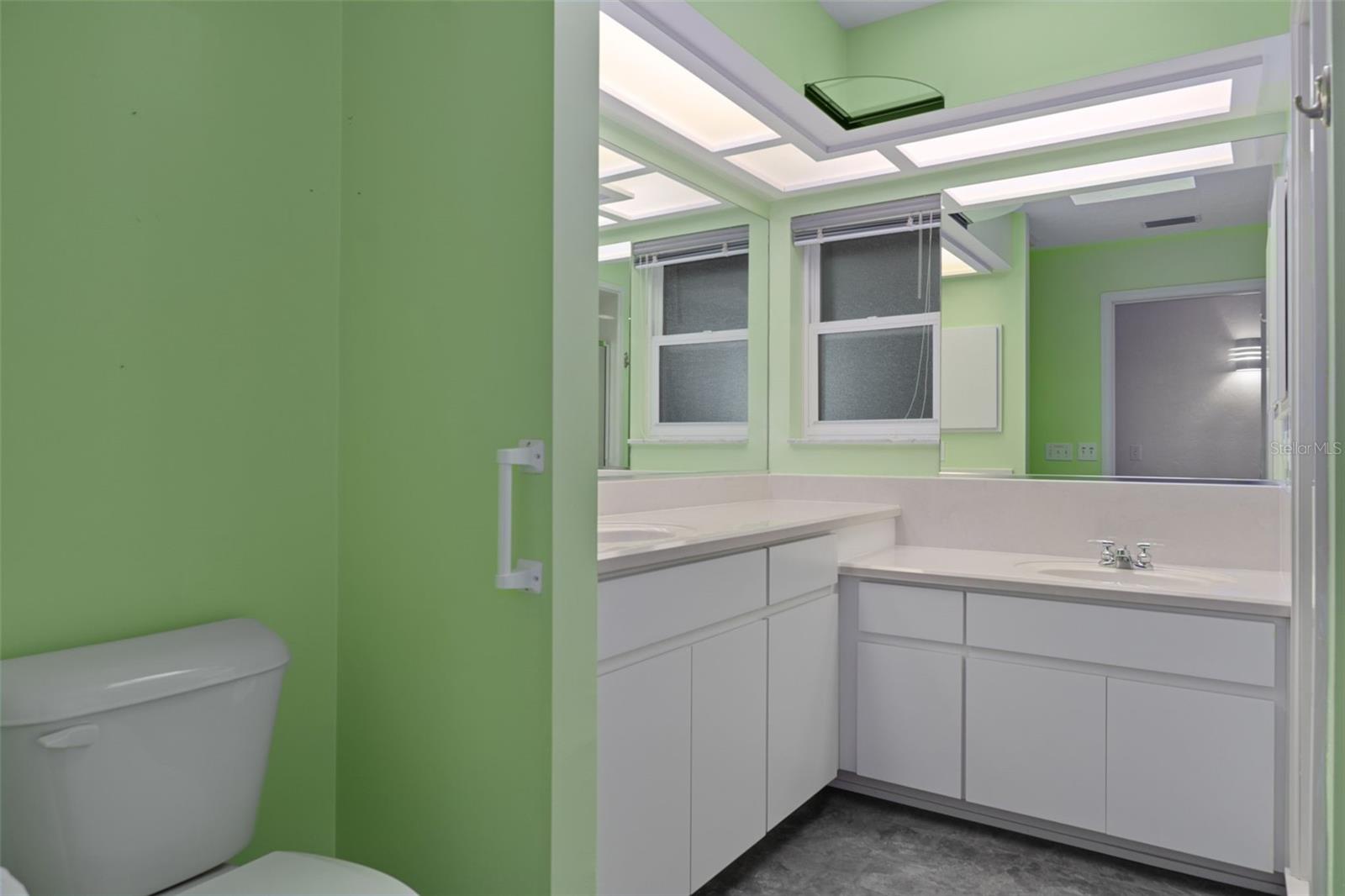 Listing photo id 38 for 35 Captains Cove Road