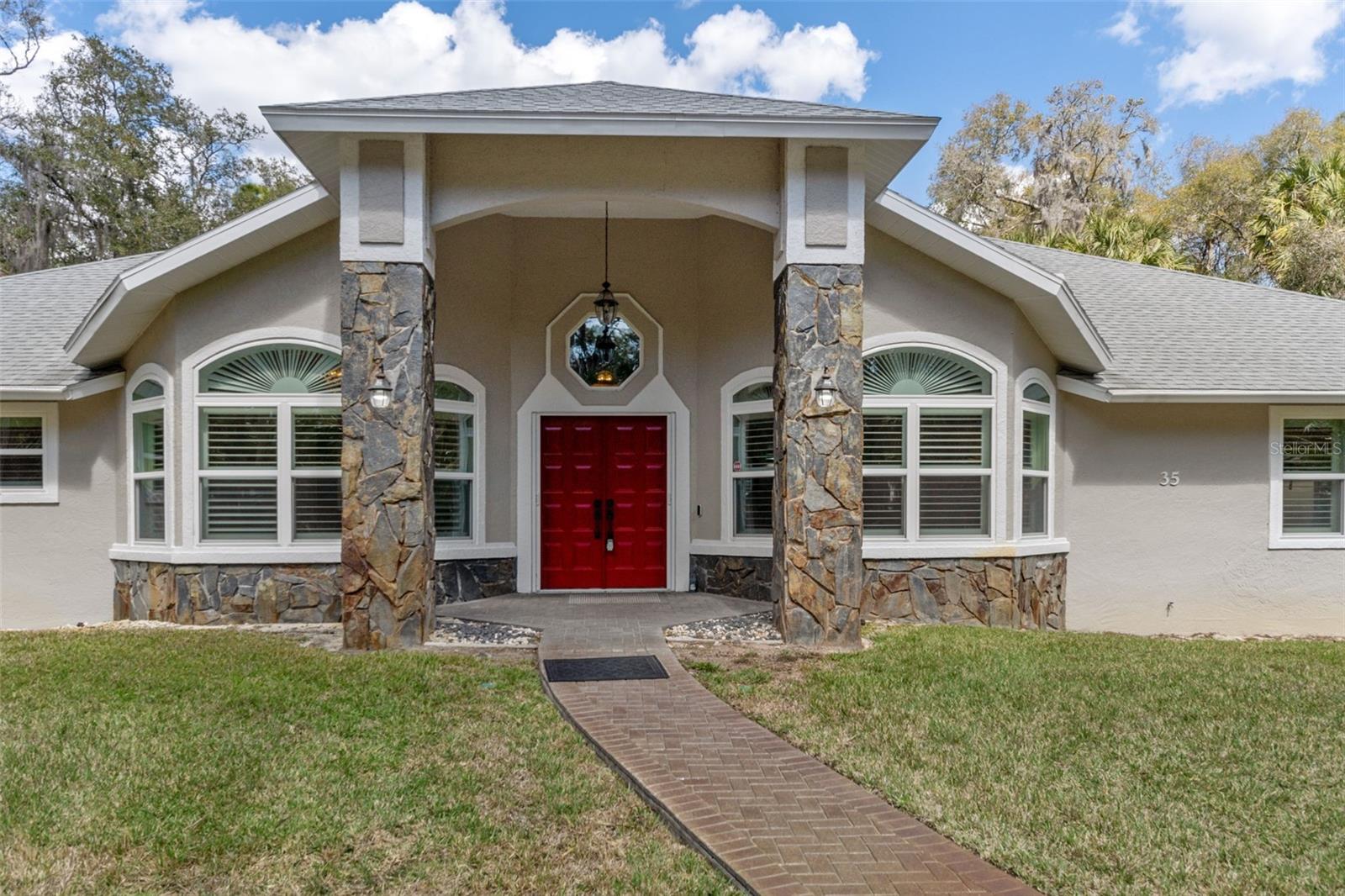 Listing photo id 3 for 35 Captains Cove Road