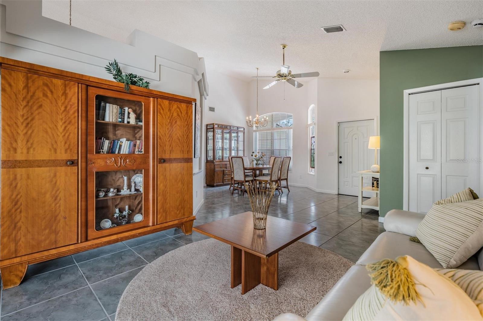 Image 13 of 28 For 7831 Grimsby Lane