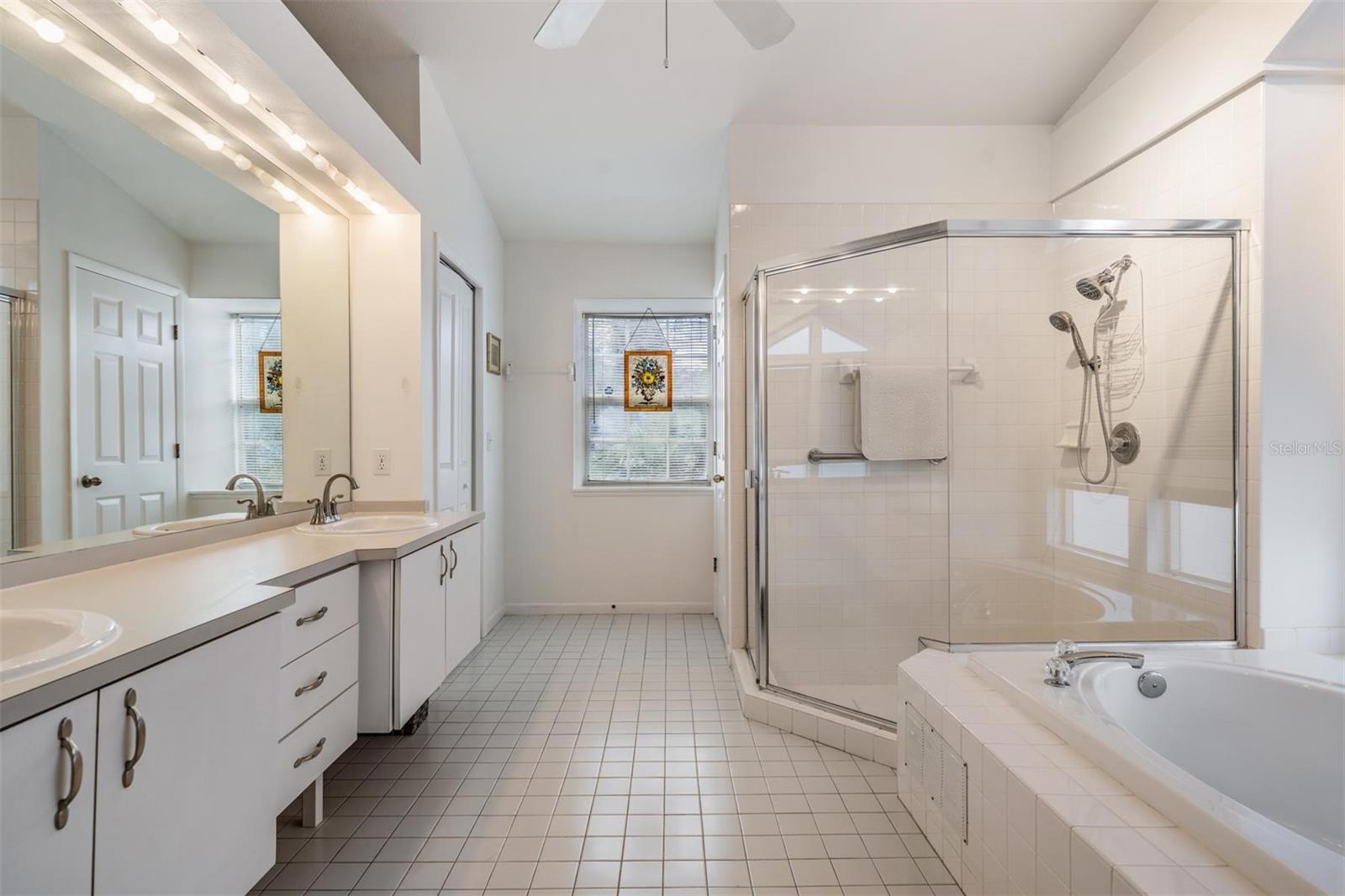 Image 17 of 28 For 7831 Grimsby Lane