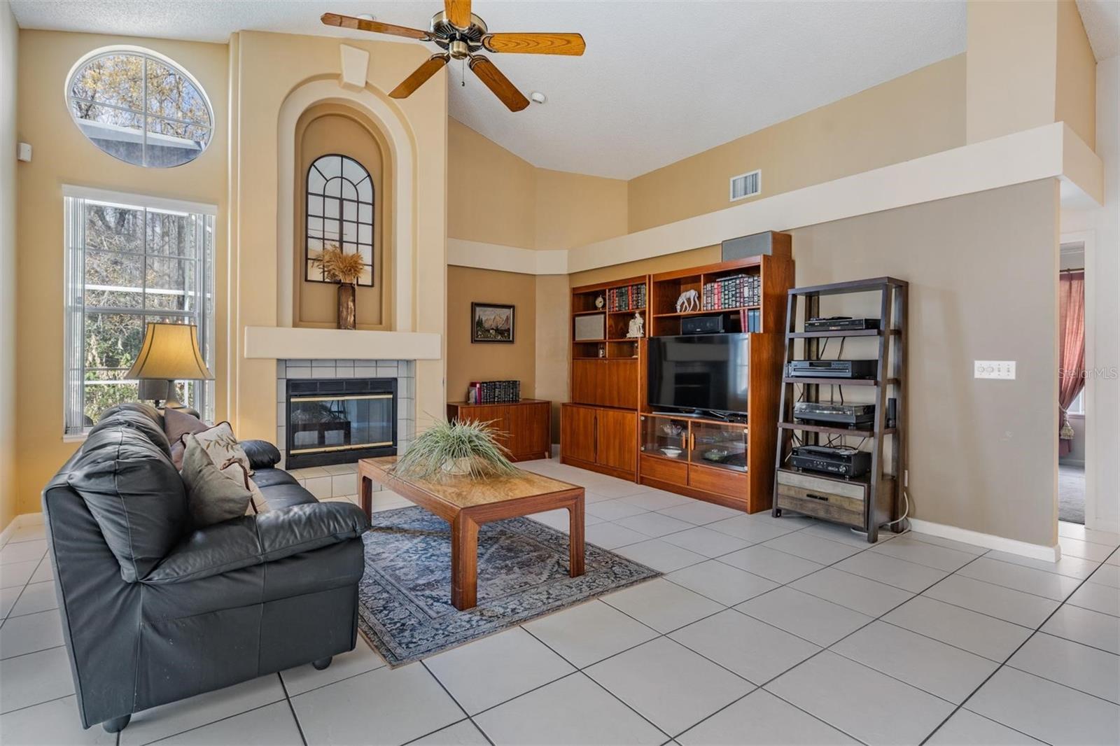 Image 4 of 28 For 7831 Grimsby Lane