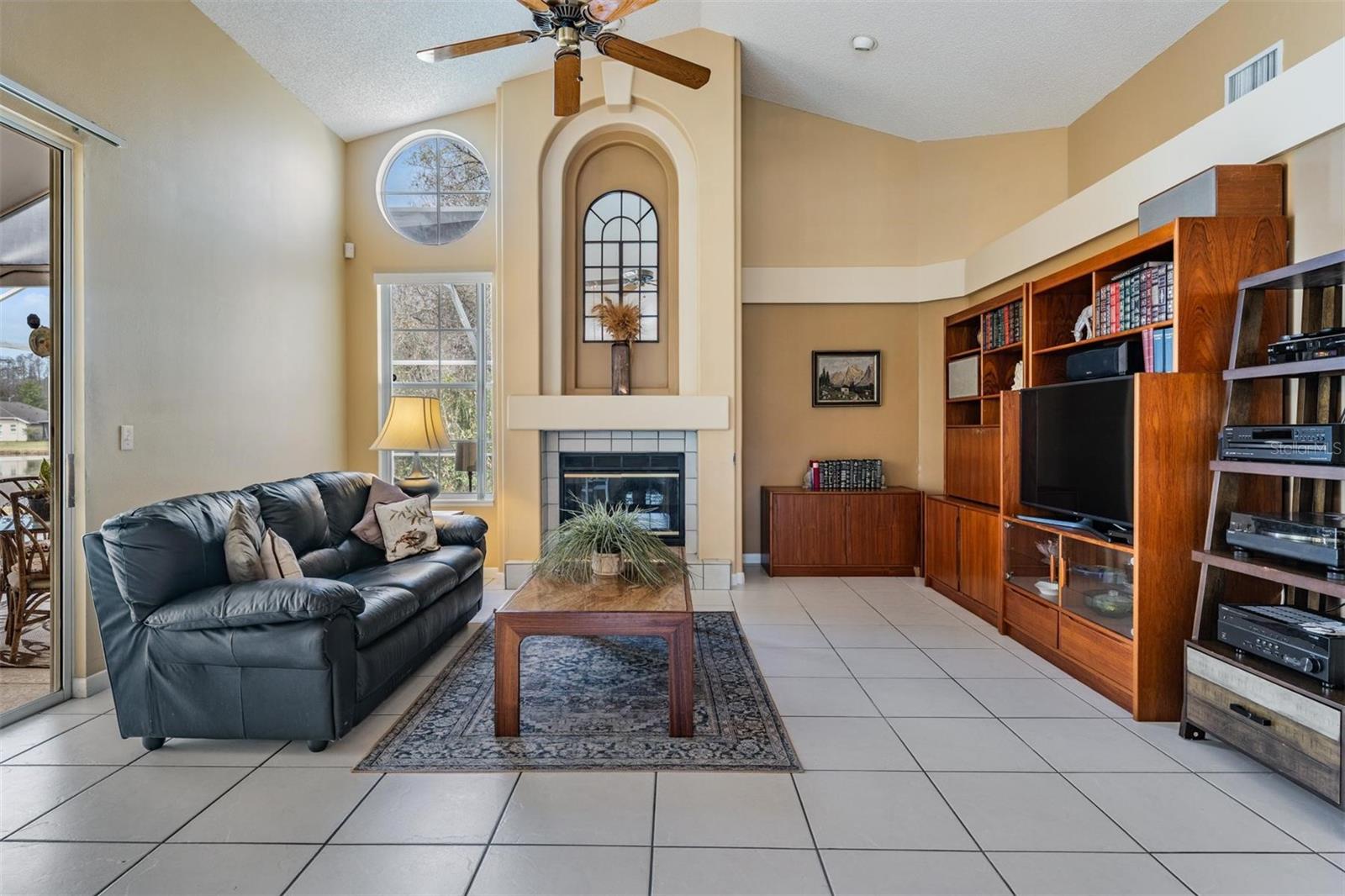 Image 5 of 28 For 7831 Grimsby Lane