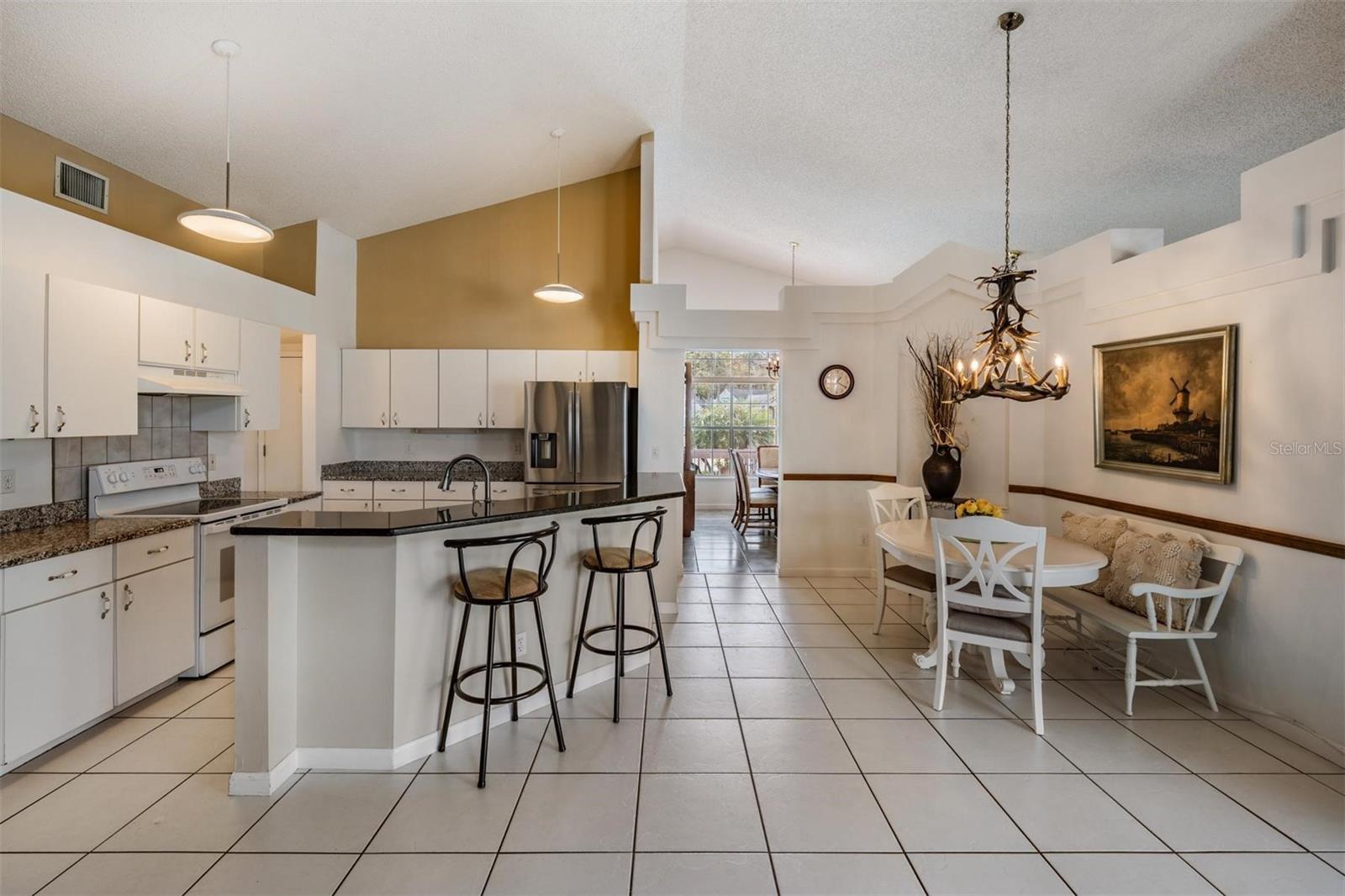 Image 7 of 28 For 7831 Grimsby Lane