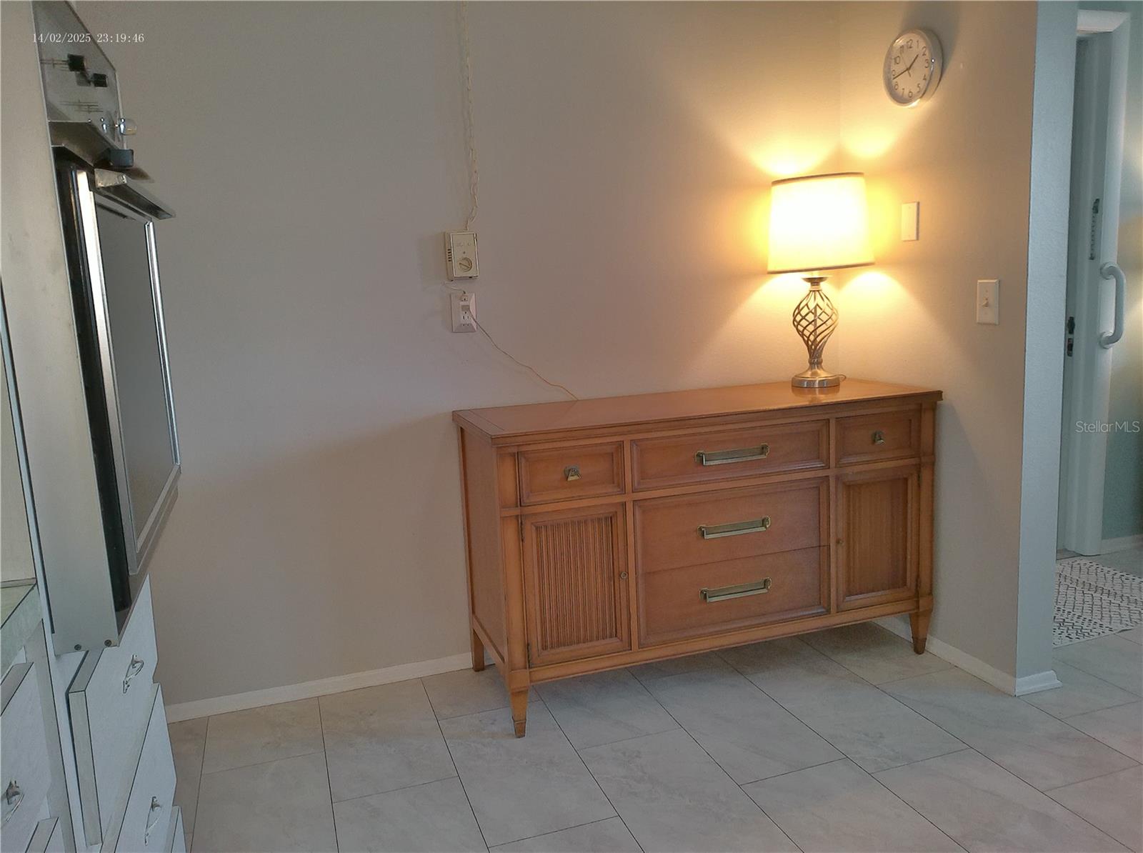 Image 16 of 77 For 2456 Ecuadorian Way 38