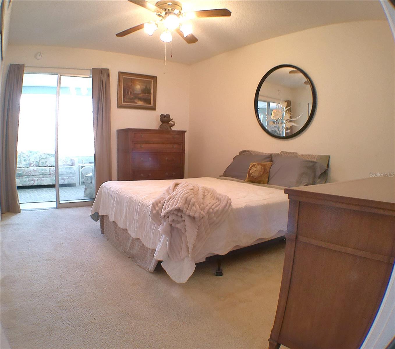 Image 21 of 77 For 2456 Ecuadorian Way 38