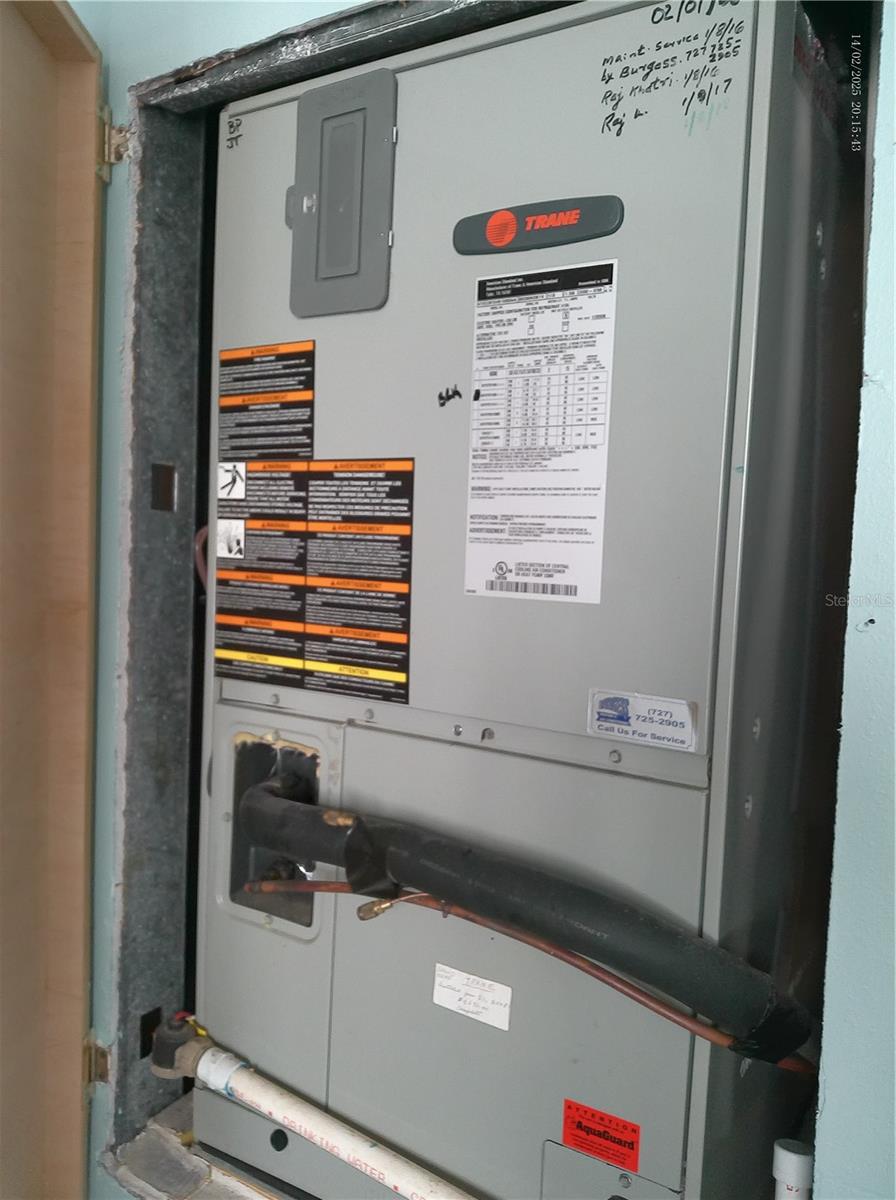 Image 38 of 77 For 2456 Ecuadorian Way 38