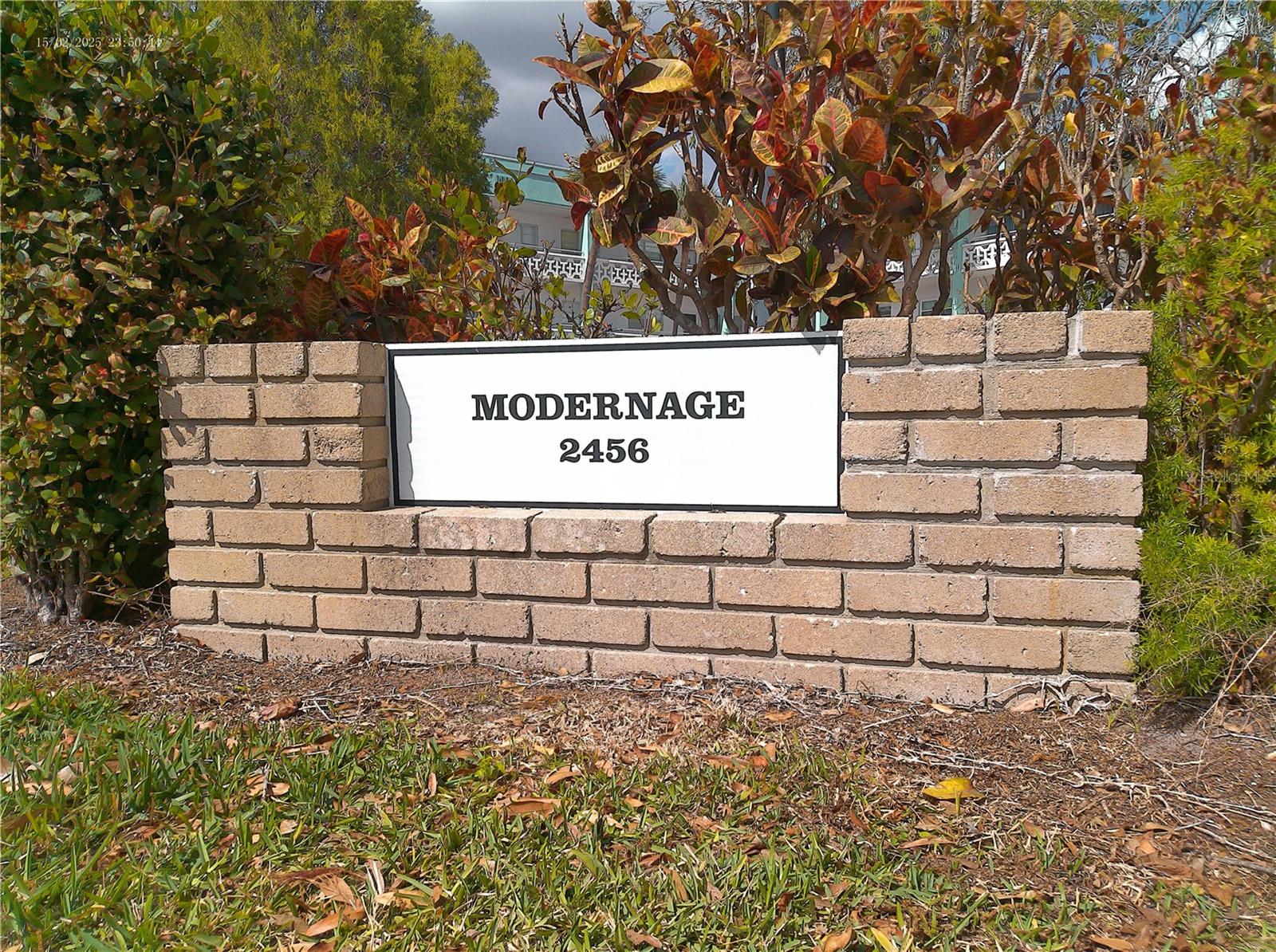 Image 4 of 77 For 2456 Ecuadorian Way 38