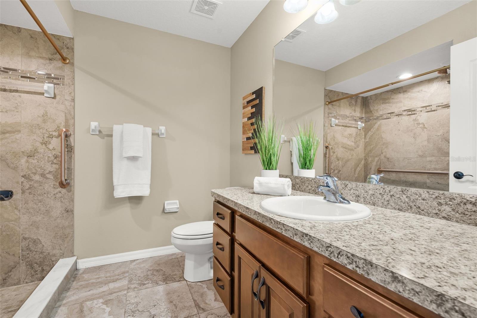 Listing photo id 19 for 5346 Pierpoint Avenue