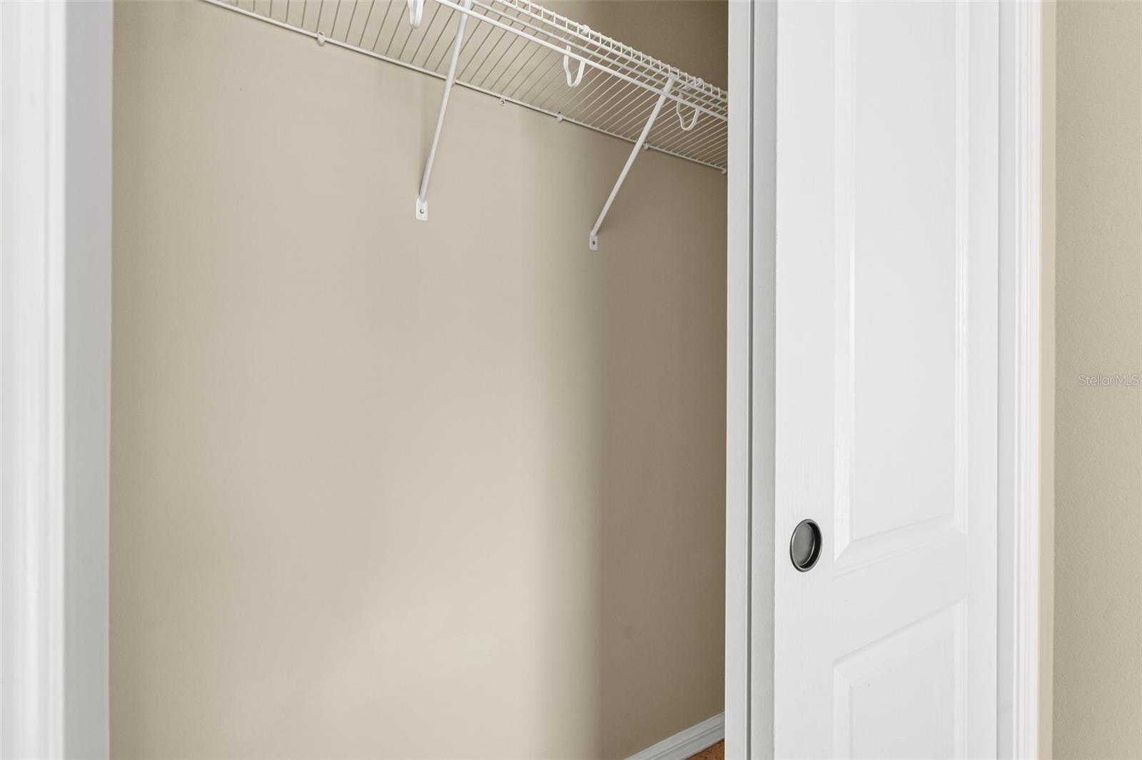 Listing photo id 25 for 5346 Pierpoint Avenue