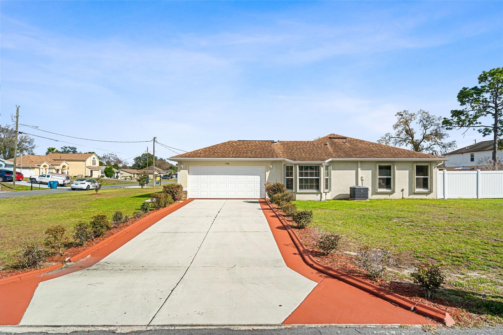 Listing photo id 1 for 5346 Pierpoint Avenue