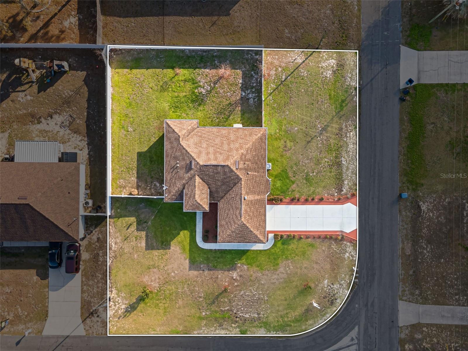 Listing photo id 35 for 5346 Pierpoint Avenue