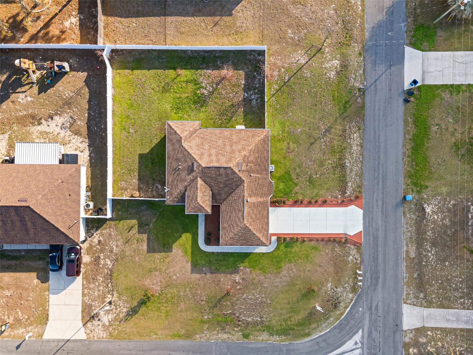 Listing photo id 36 for 5346 Pierpoint Avenue