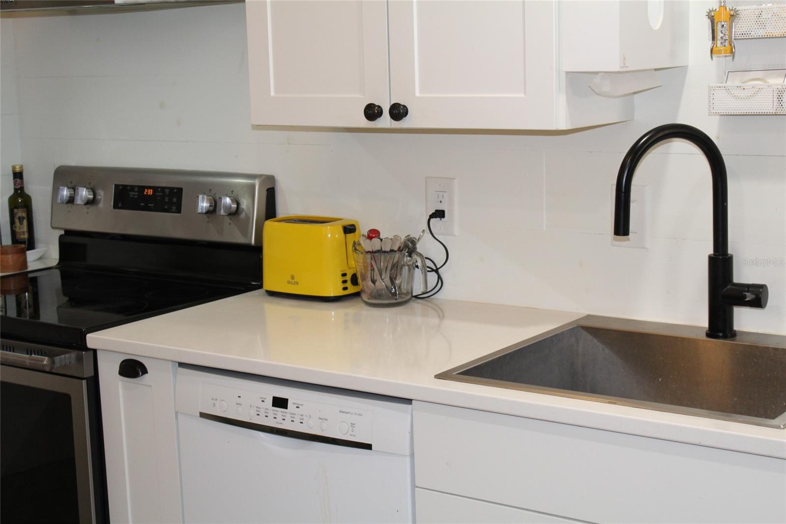 Image 17 of 30 For 901 Penn Hills Court 901