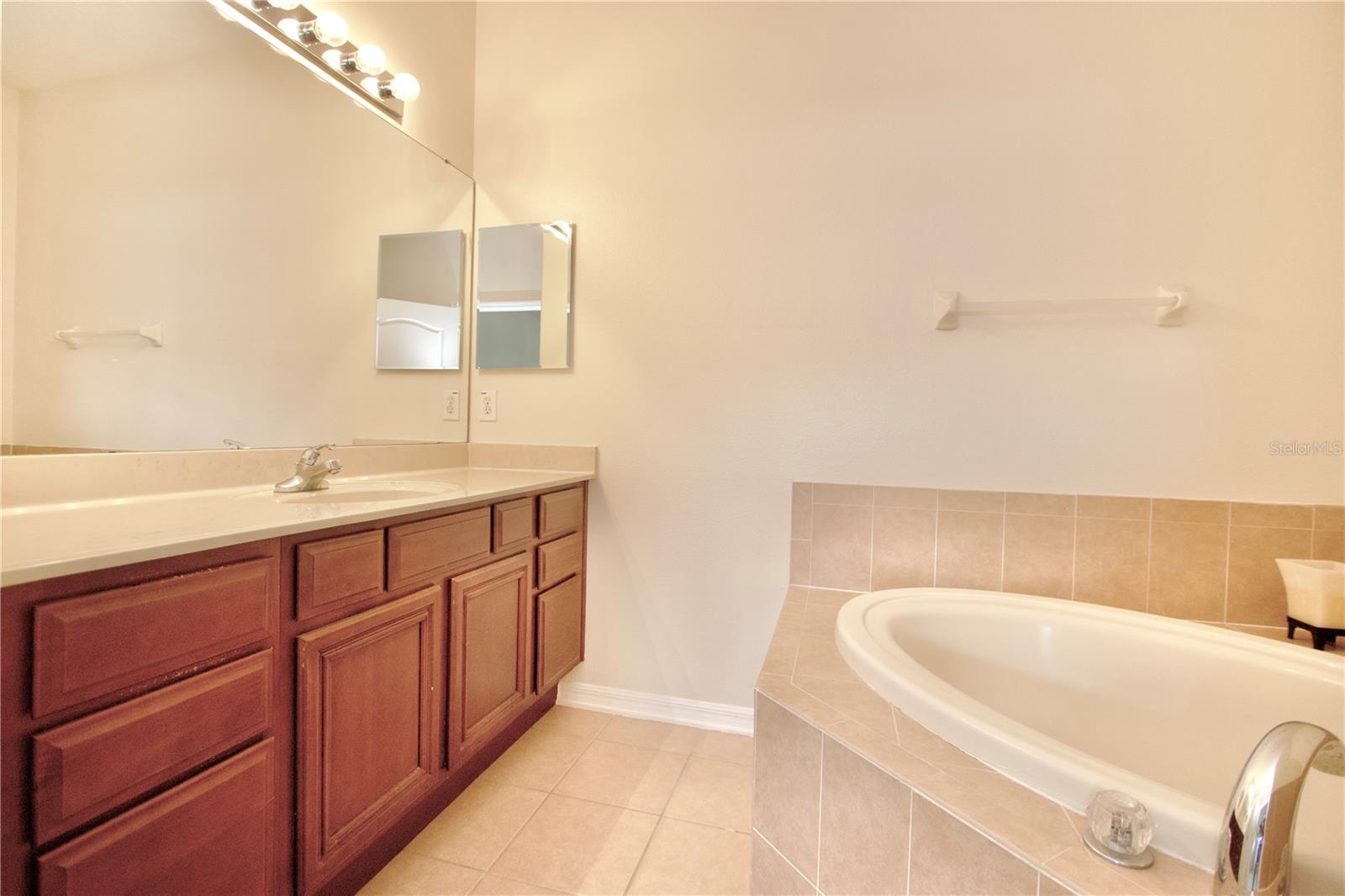 Image 19 of 35 For 1144 Sleepy Oak Drive