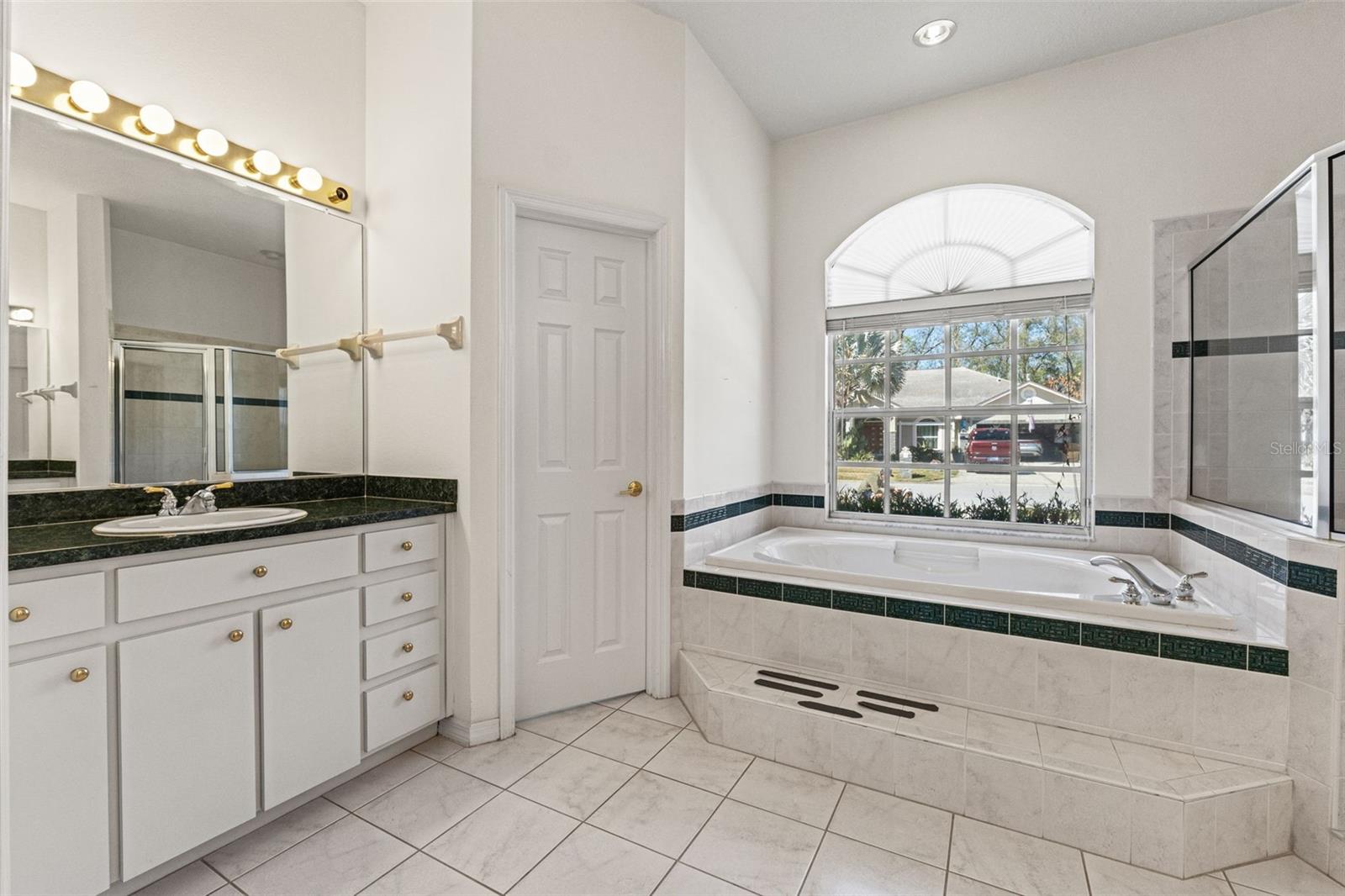 Image 15 of 53 For 4730 Mahogany Court