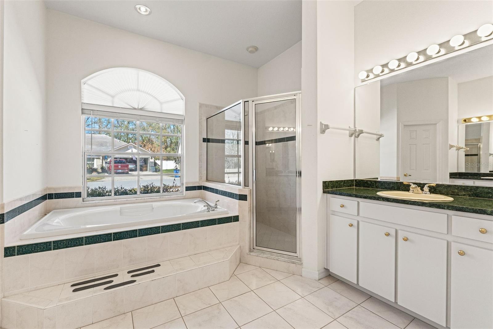 Image 16 of 53 For 4730 Mahogany Court