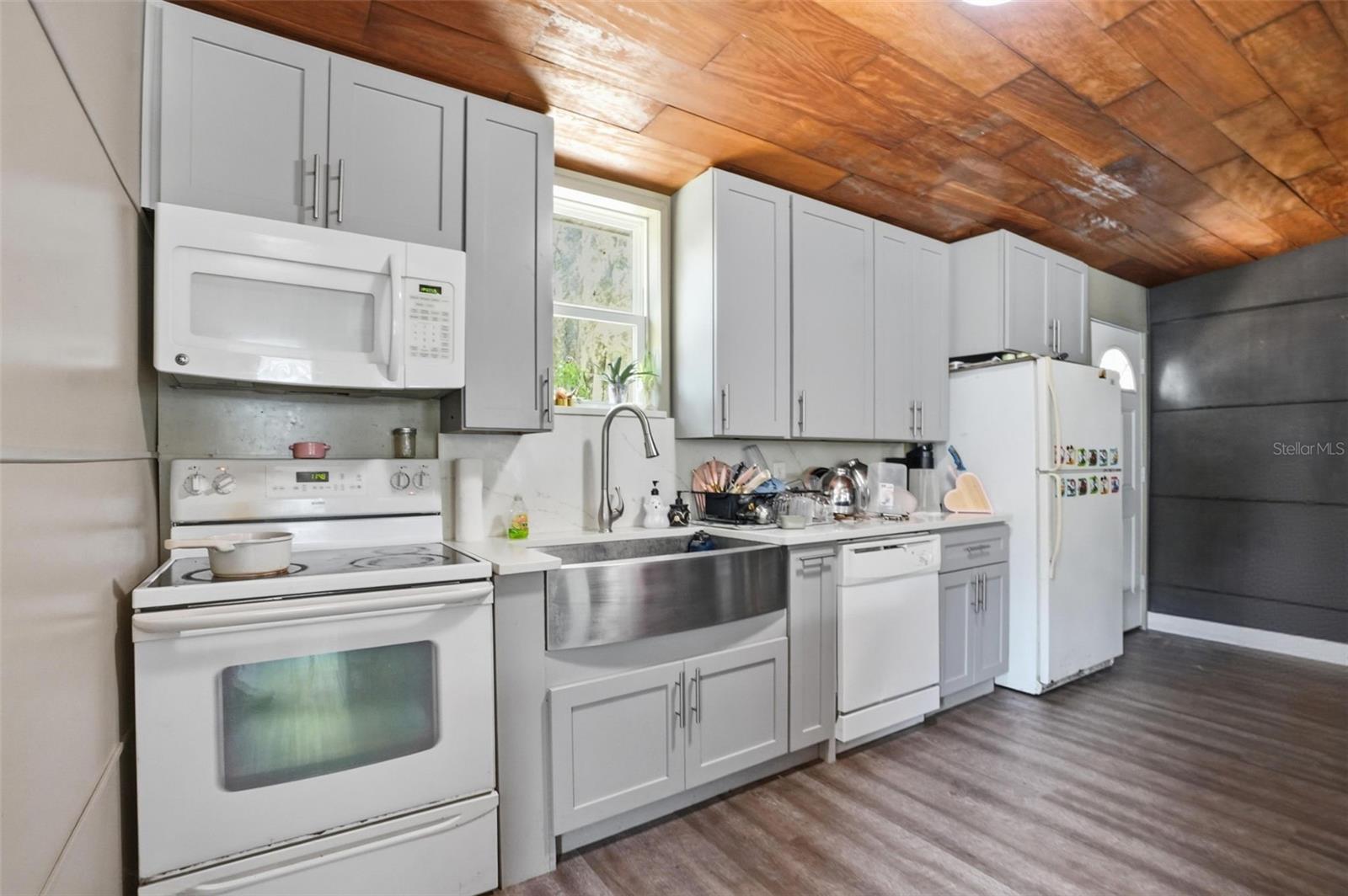 Image 2 of 18 For 320 Otis Avenue