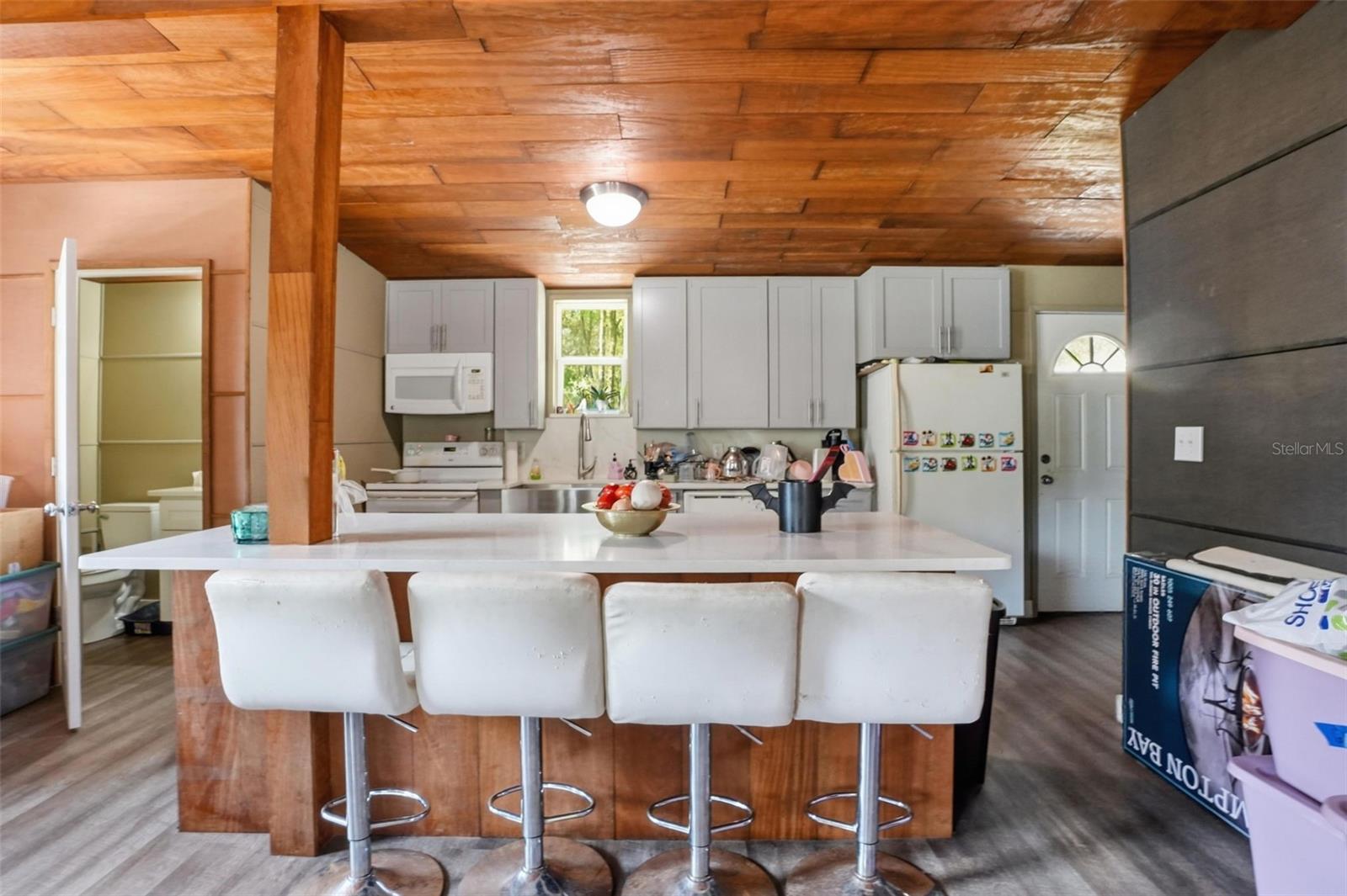 Image 3 of 18 For 320 Otis Avenue