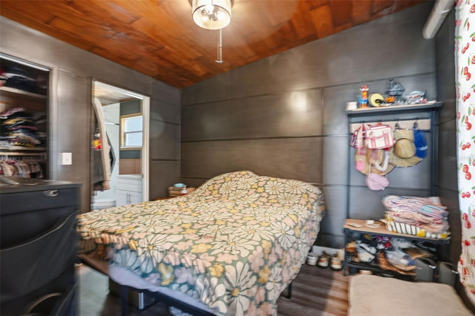 Image 4 of 18 For 320 Otis Avenue