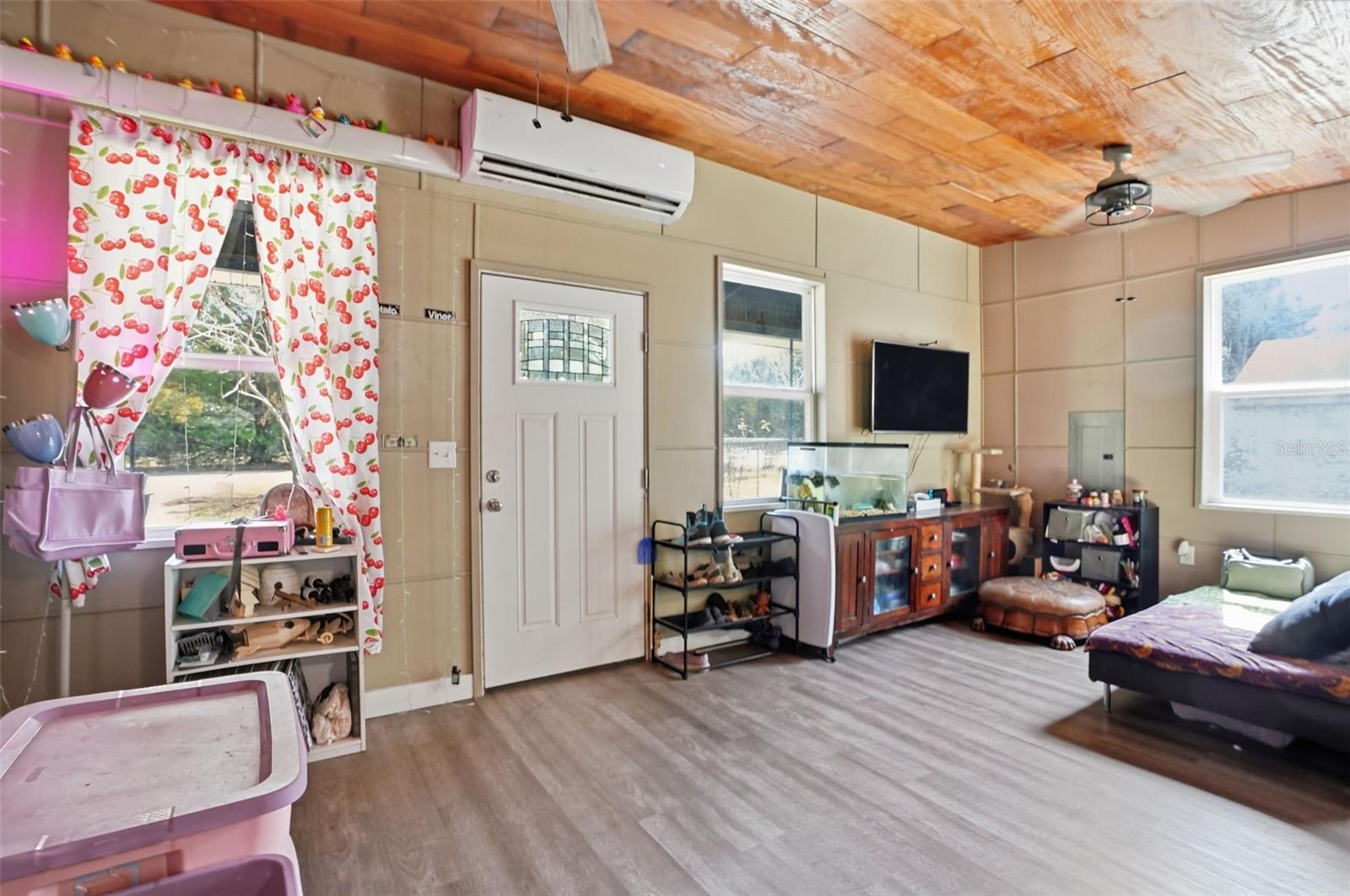 Image 8 of 18 For 320 Otis Avenue