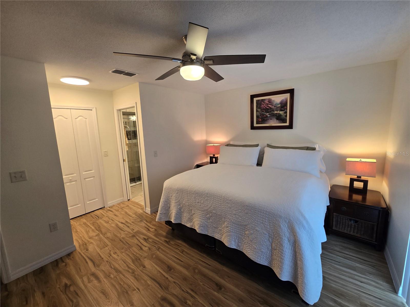 Image 17 of 25 For 12214 Legend Street