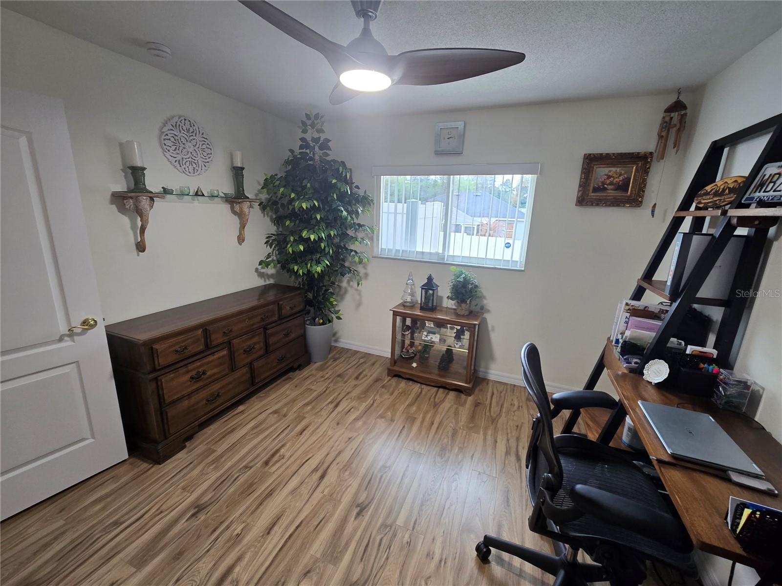 Image 21 of 25 For 12214 Legend Street