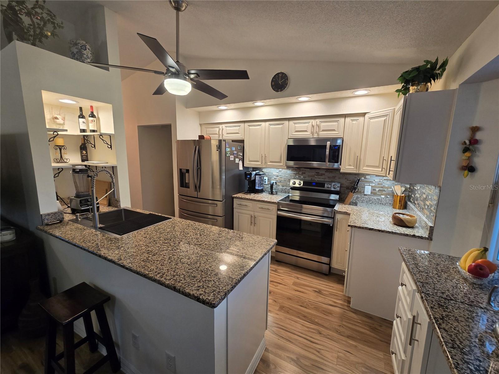 Image 9 of 25 For 12214 Legend Street