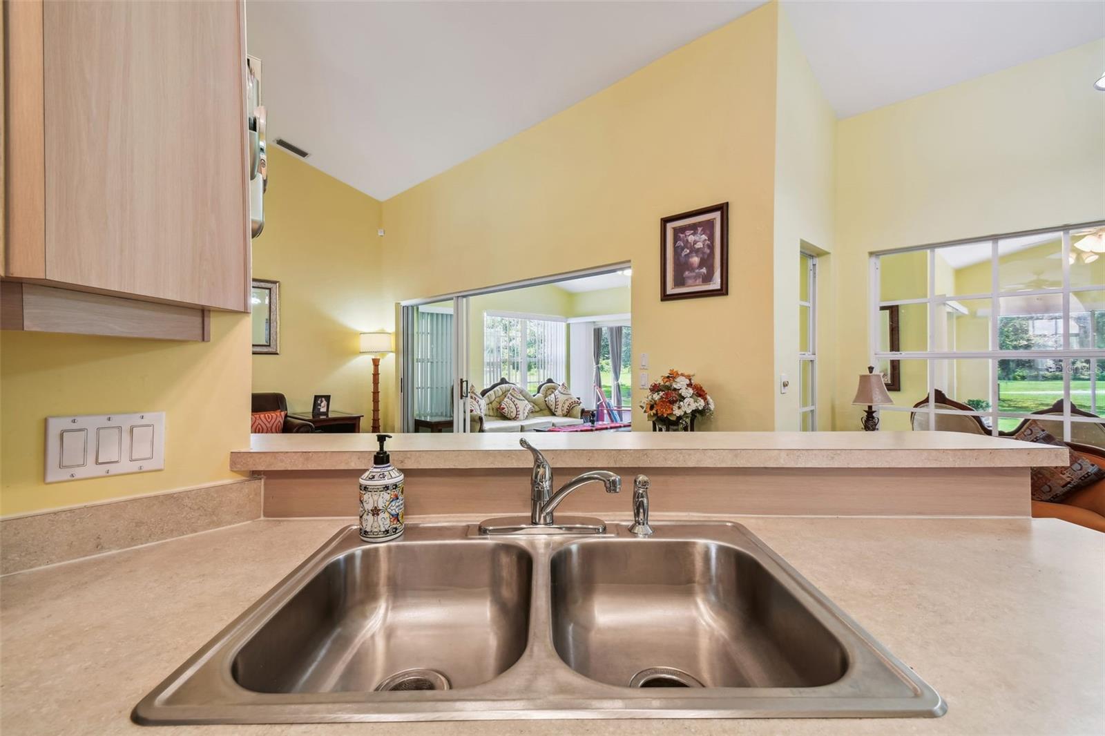 Image 16 of 54 For 12728 Flamingo Parkway