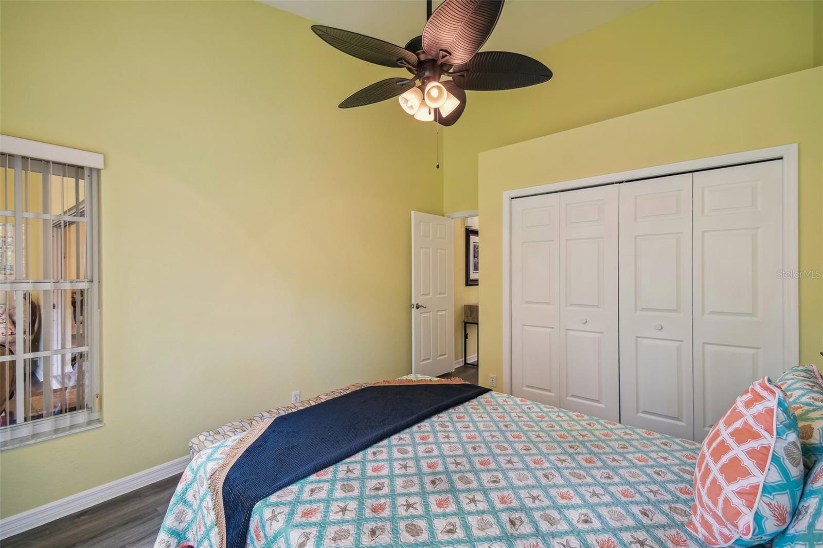 Image 24 of 54 For 12728 Flamingo Parkway