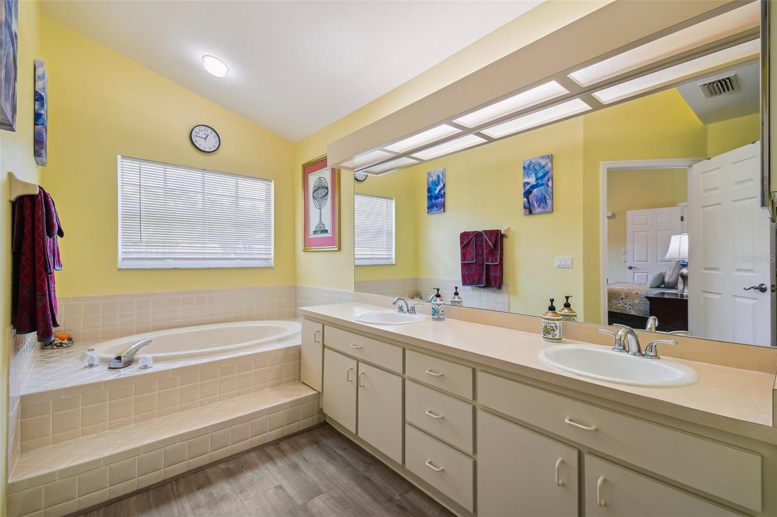 Image 35 of 54 For 12728 Flamingo Parkway