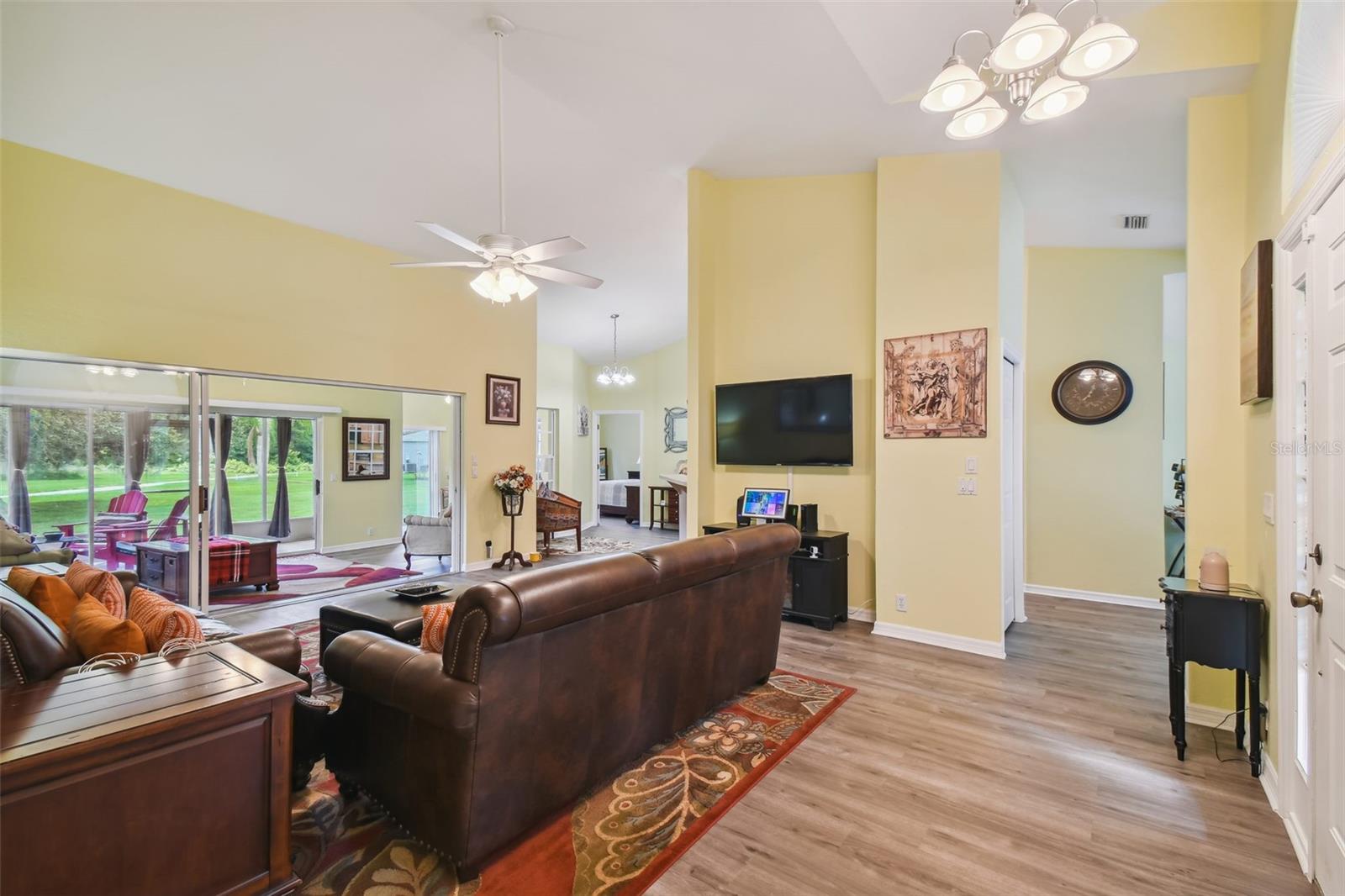 Image 9 of 54 For 12728 Flamingo Parkway