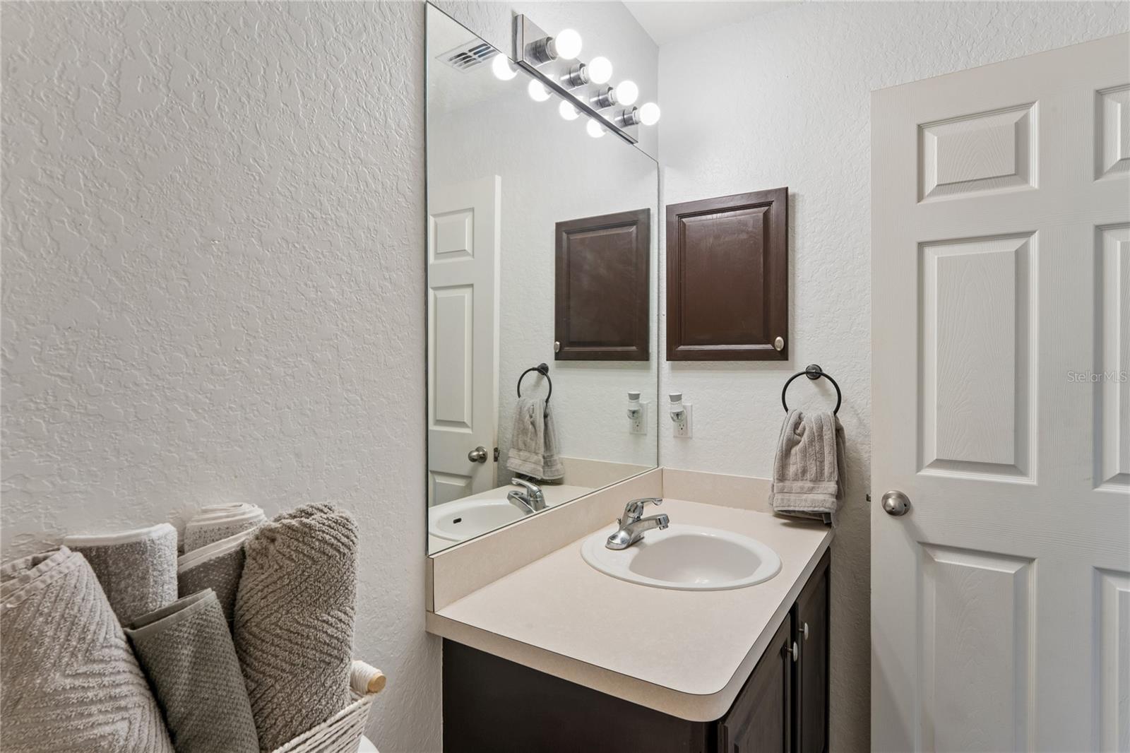 Image 36 of 57 For 10318 Gifford Drive