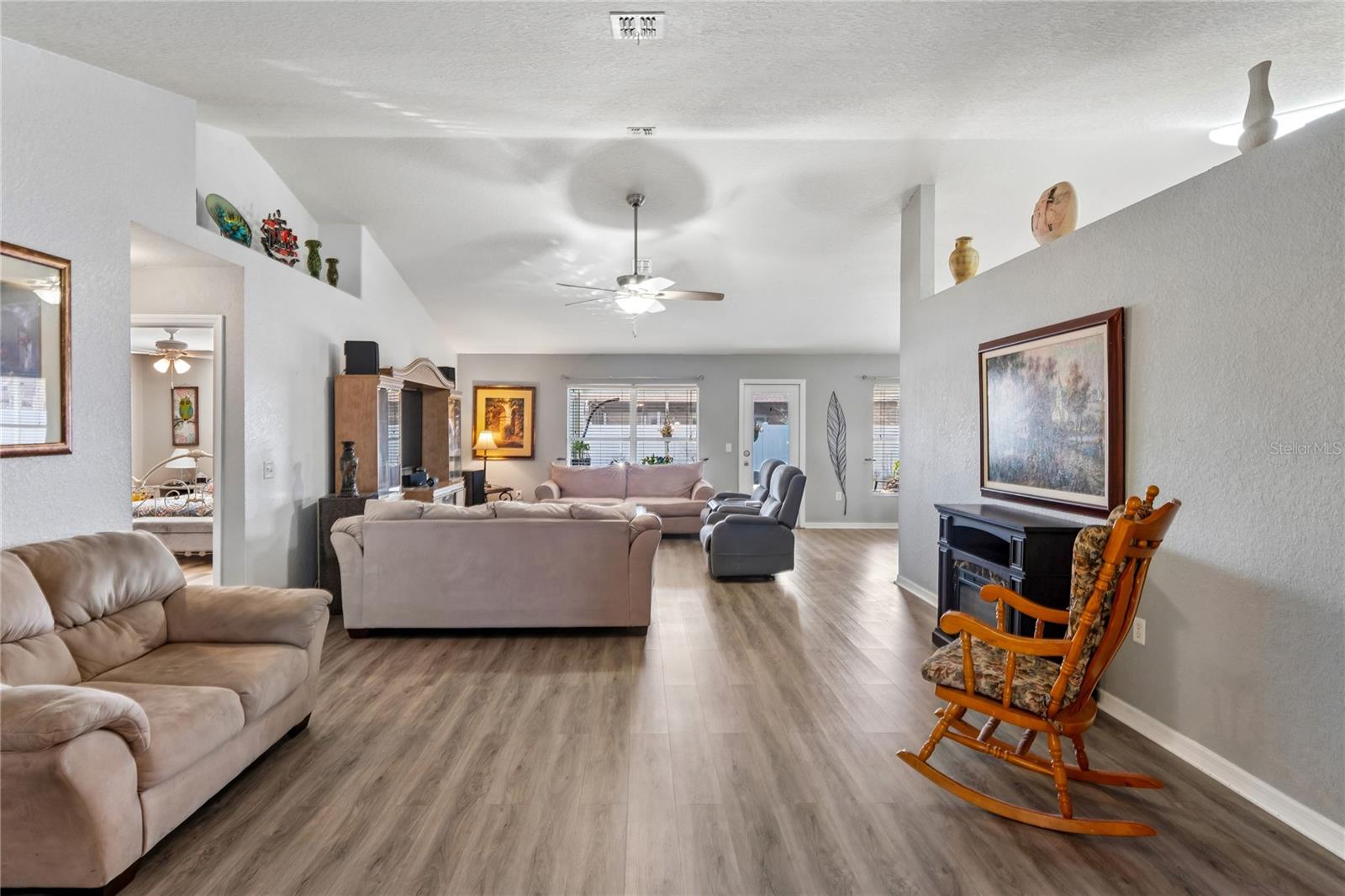 Image 6 of 57 For 10318 Gifford Drive