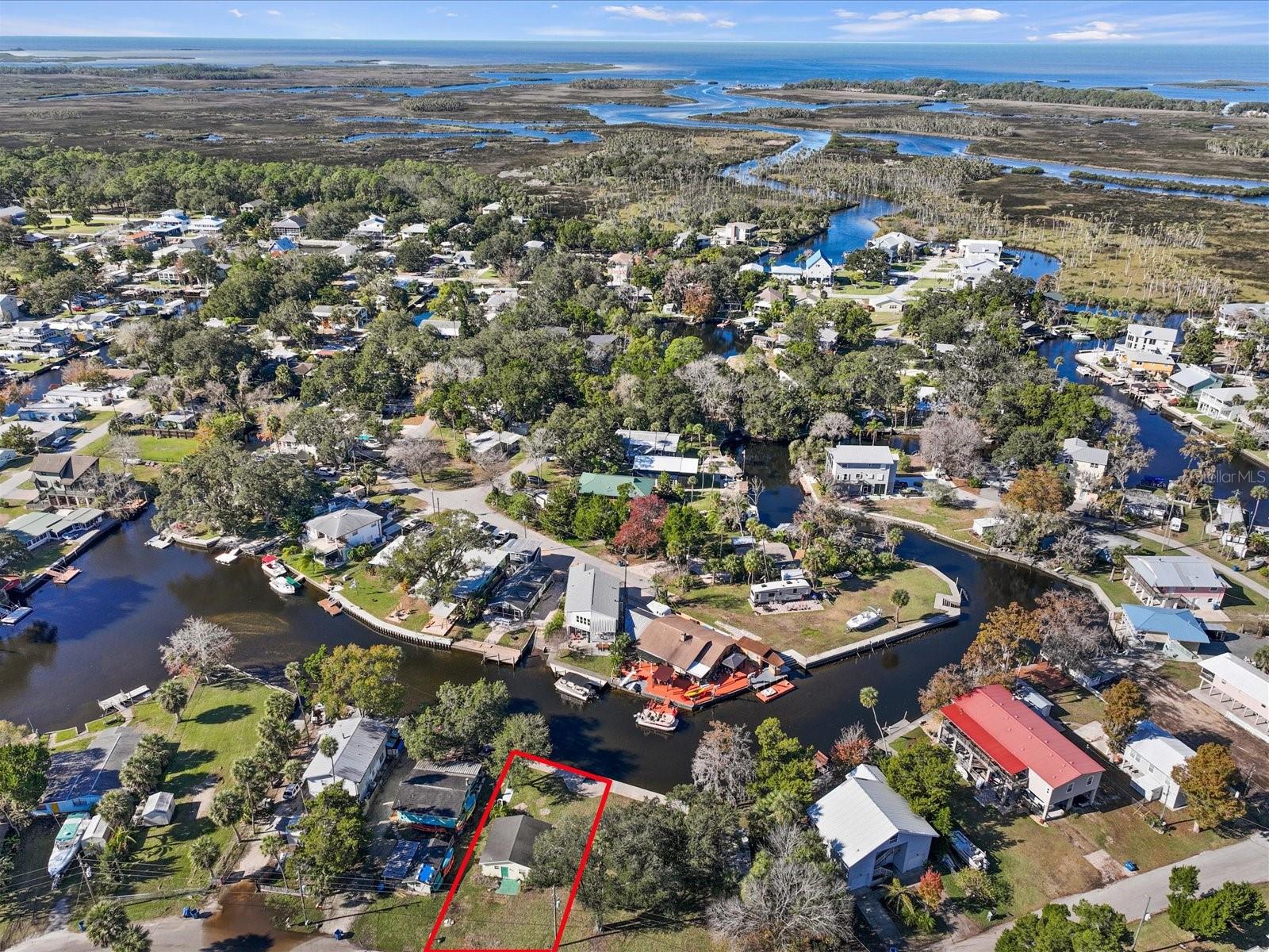 Listing photo id 9 for 7255 Tropical Drive