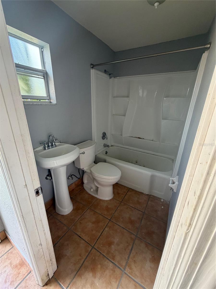 Listing photo id 11 for 7255 Tropical Drive