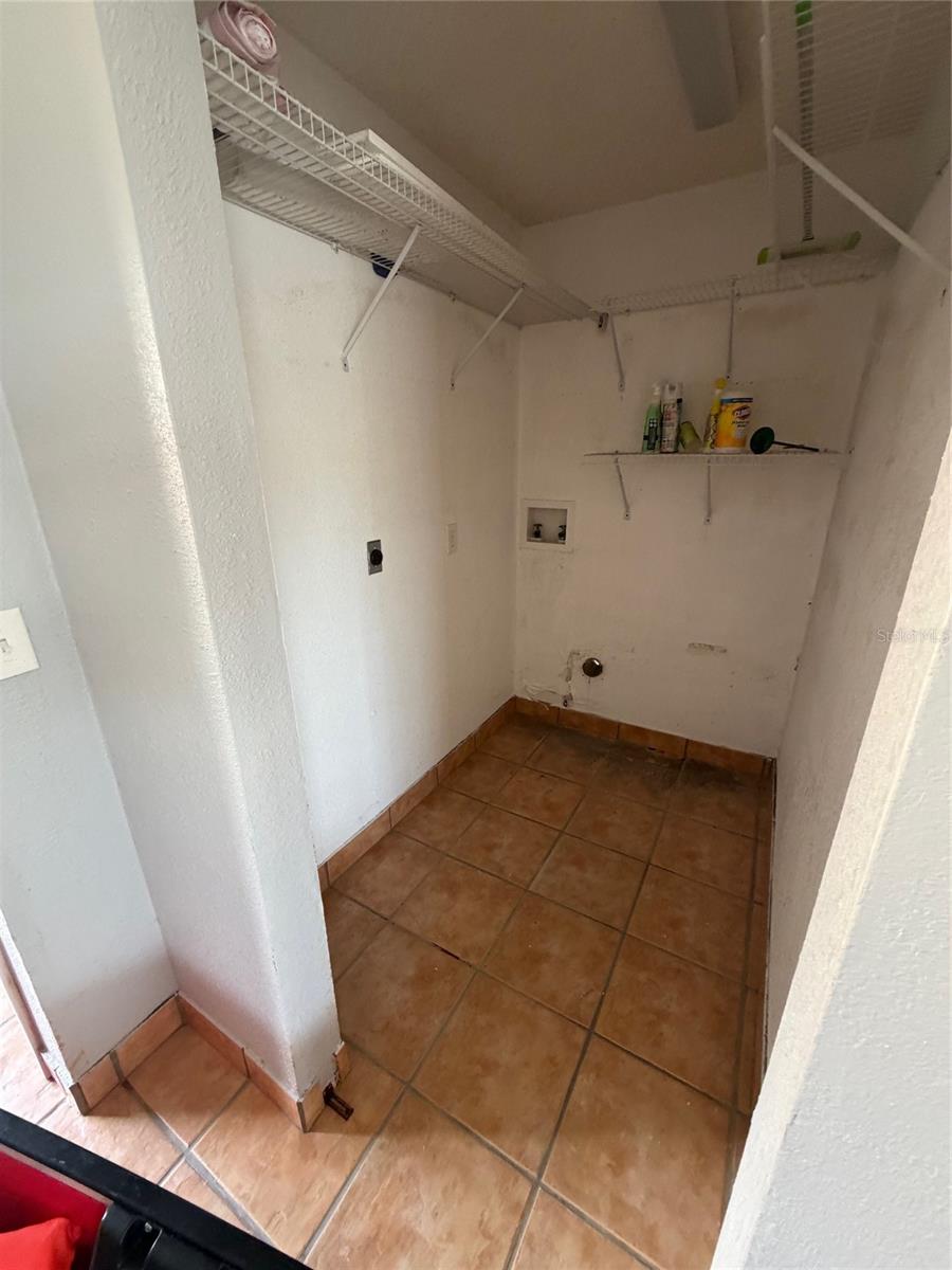 Listing photo id 12 for 7255 Tropical Drive