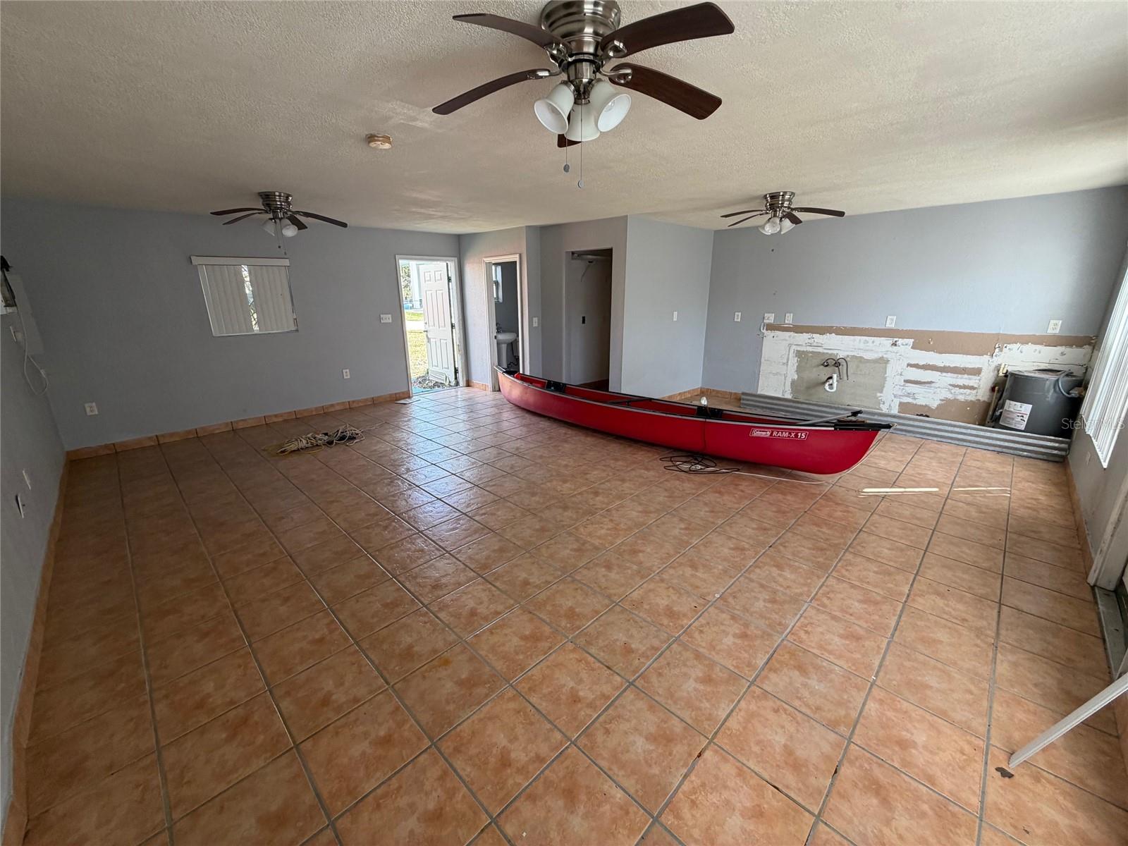 Listing photo id 15 for 7255 Tropical Drive