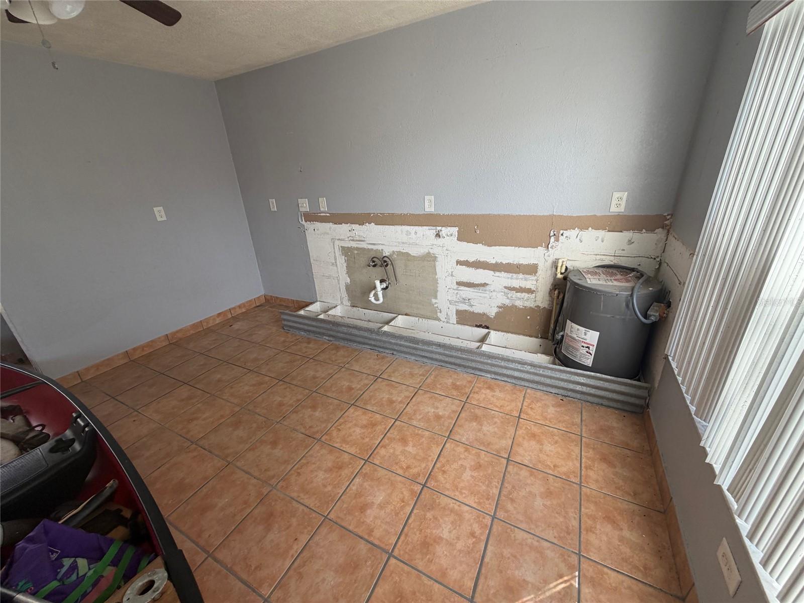 Listing photo id 17 for 7255 Tropical Drive