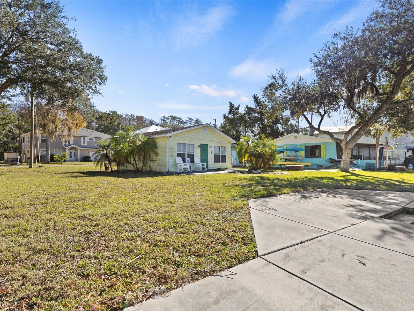 Listing photo id 0 for 7255 Tropical Drive