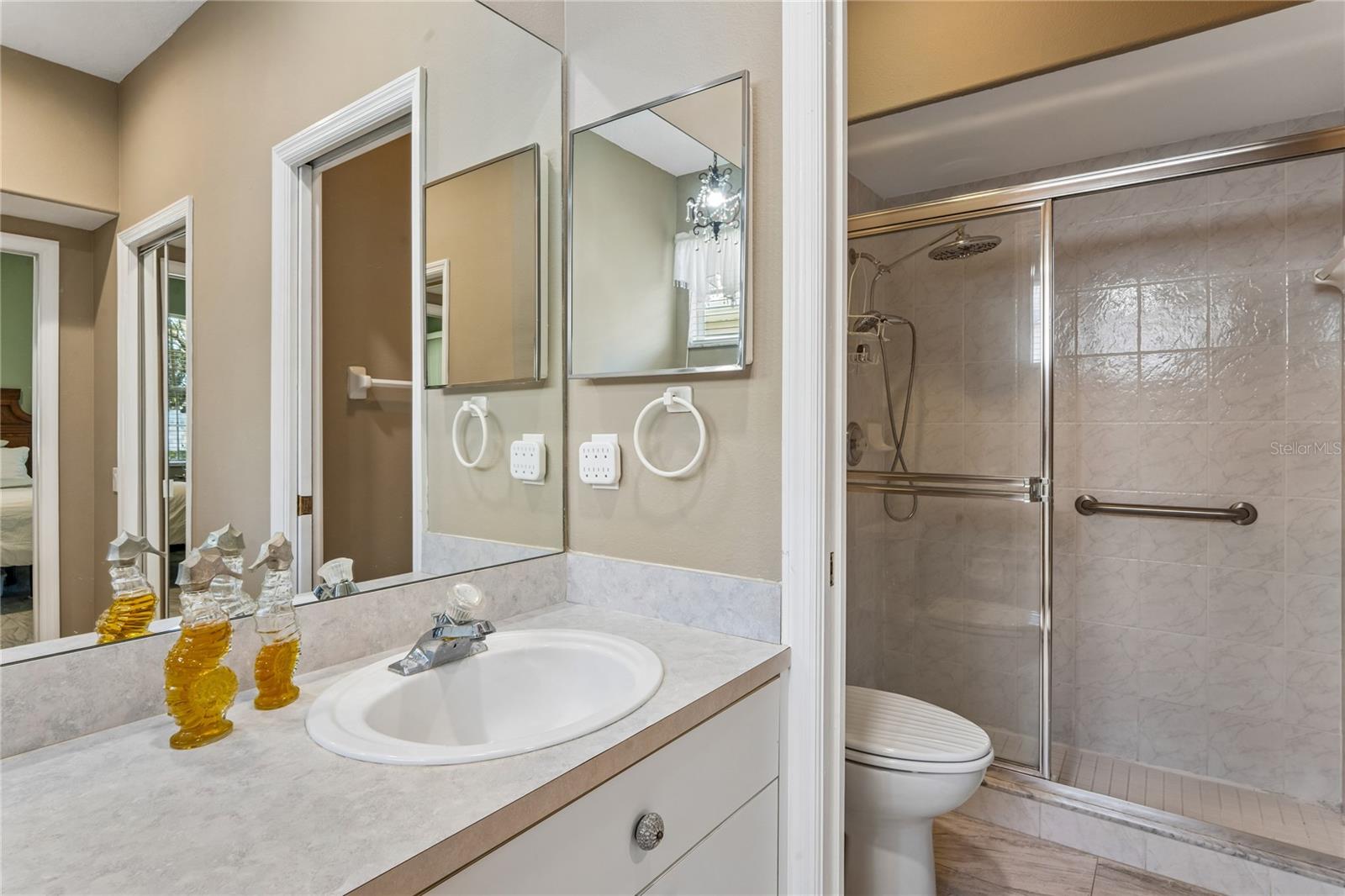 Image 26 of 73 For 14465 Middle Fairway Drive