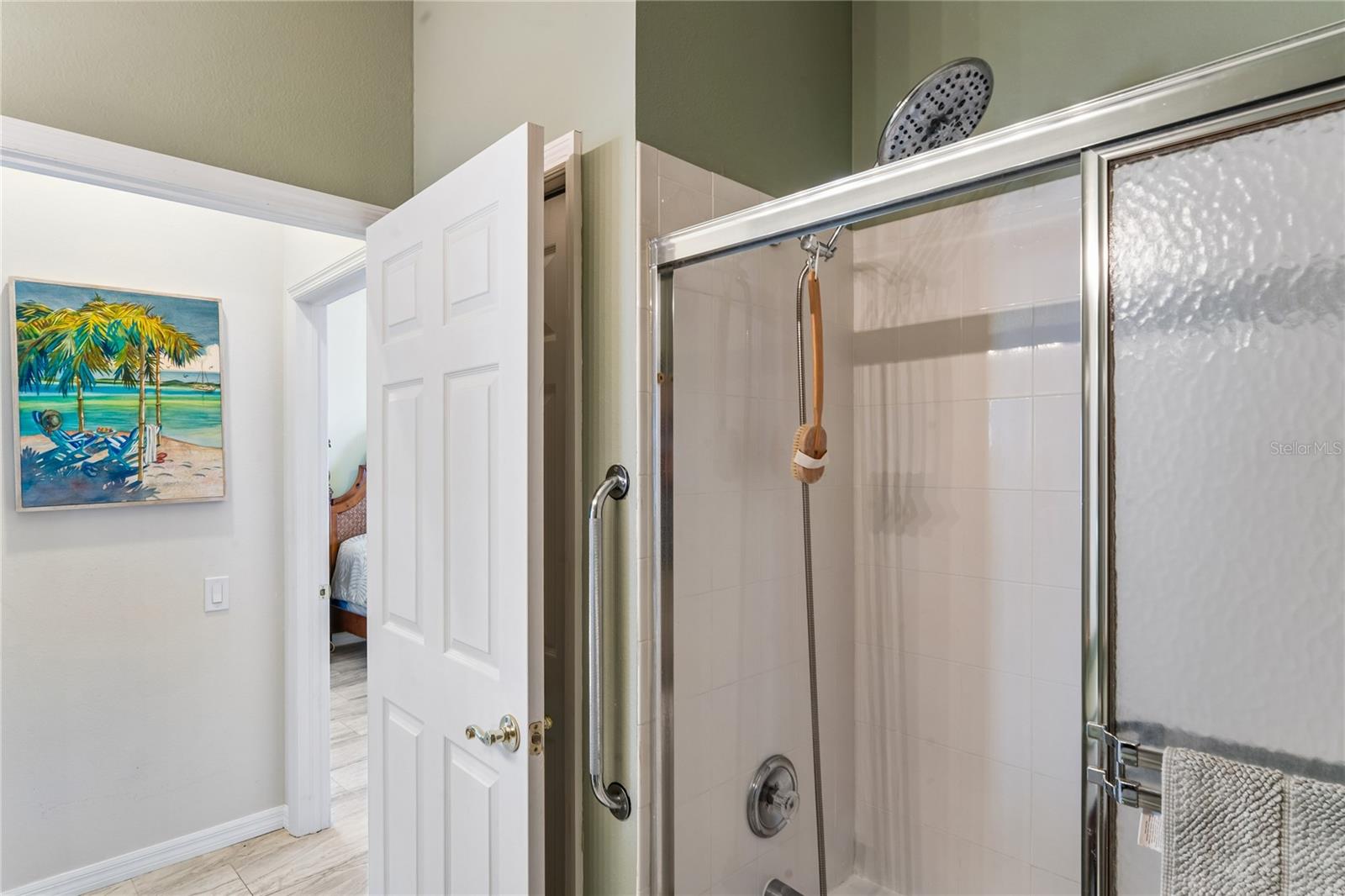 Image 37 of 73 For 14465 Middle Fairway Drive