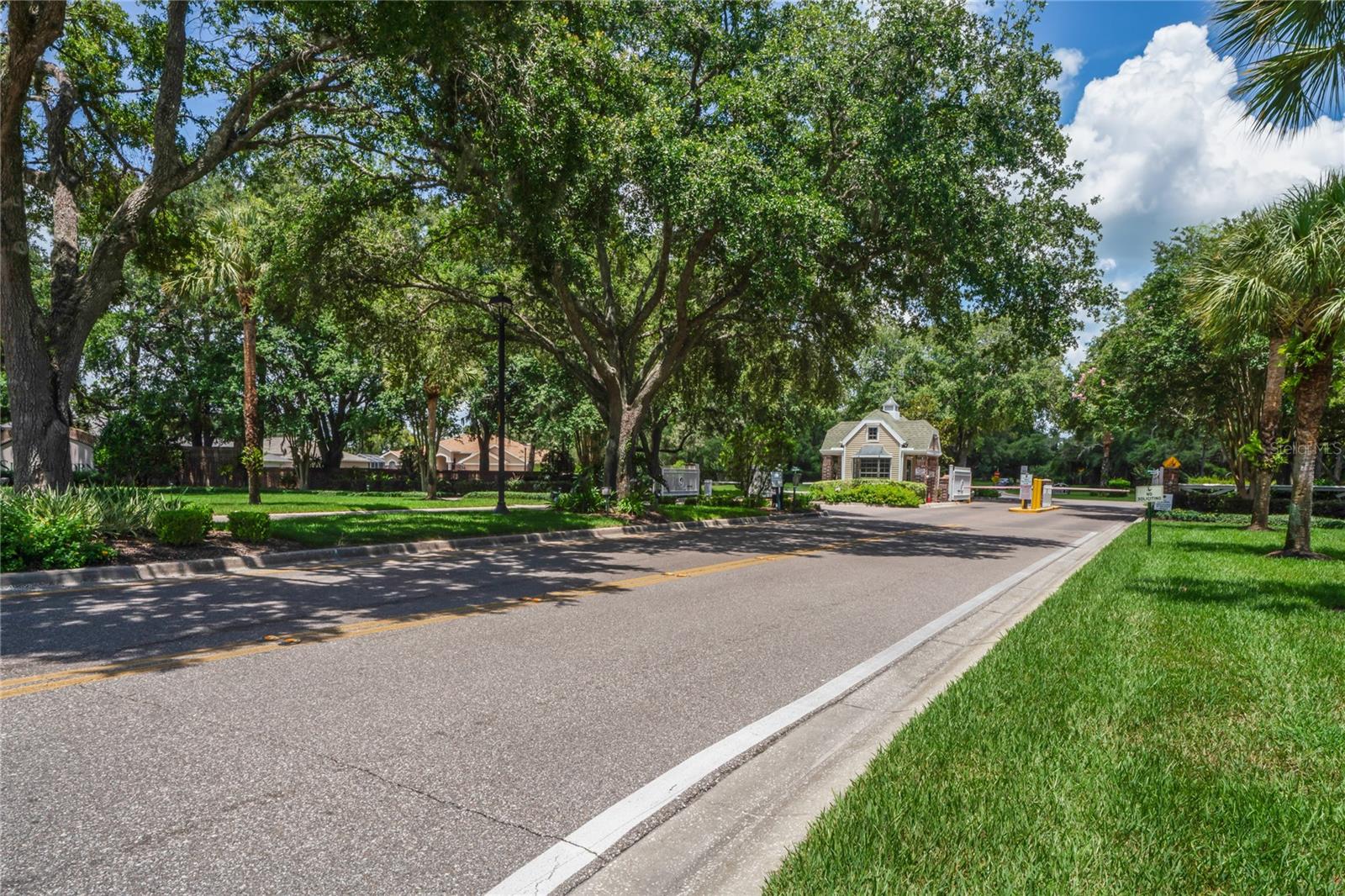 Image 56 of 73 For 14465 Middle Fairway Drive