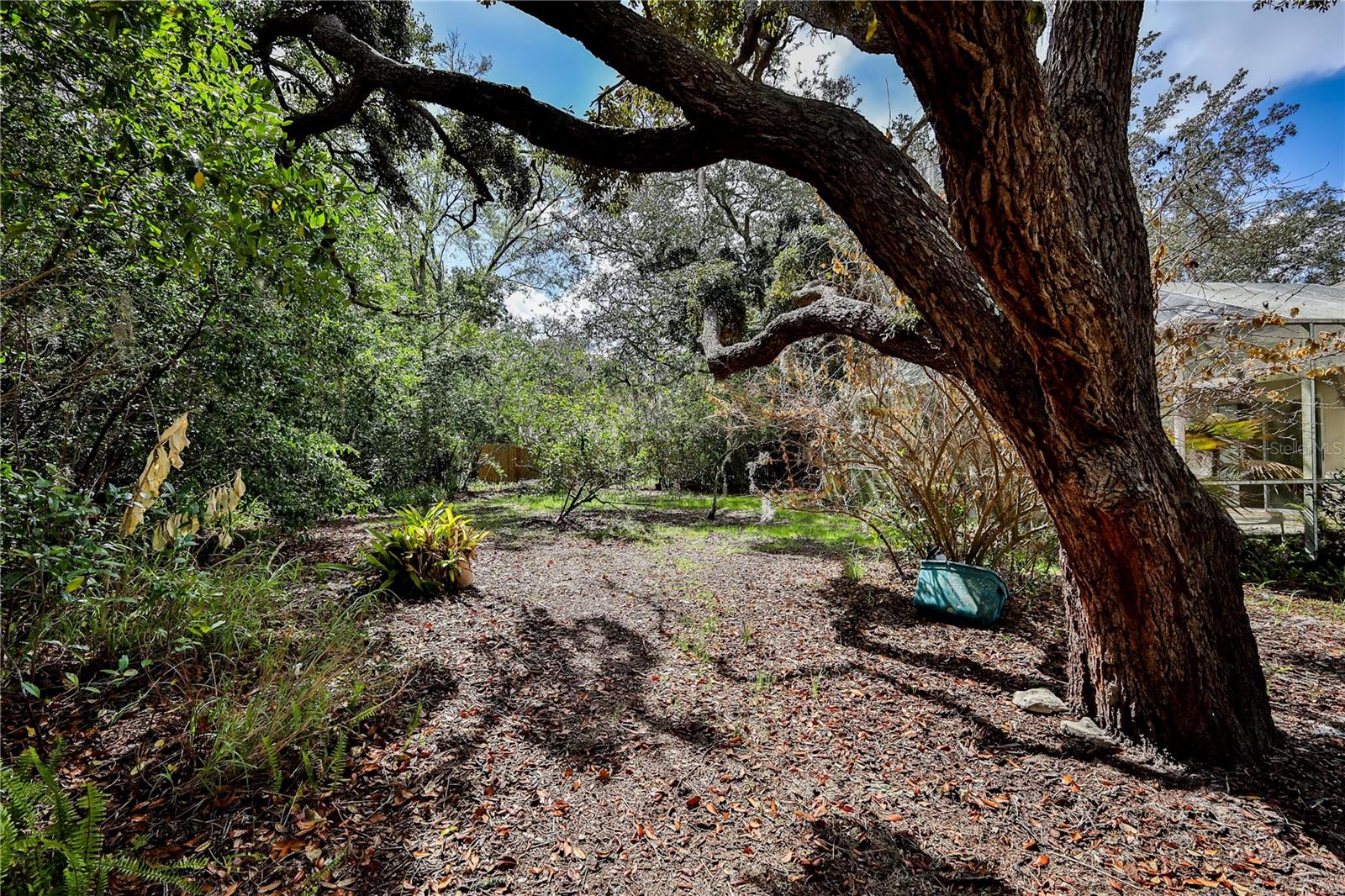 Image 41 of 47 For 8178 Pinehurst Drive