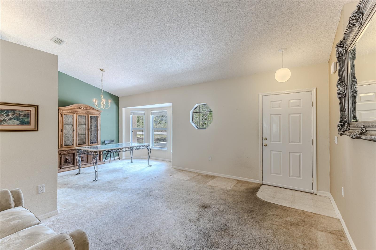 Image 6 of 47 For 8178 Pinehurst Drive