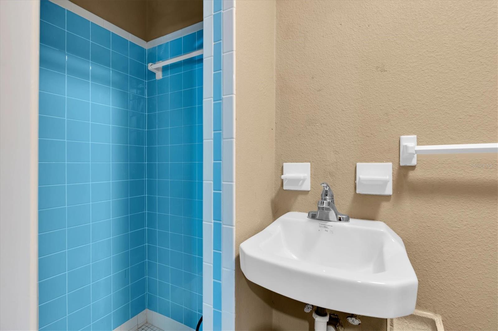 Image 19 of 29 For 7037 Green Street