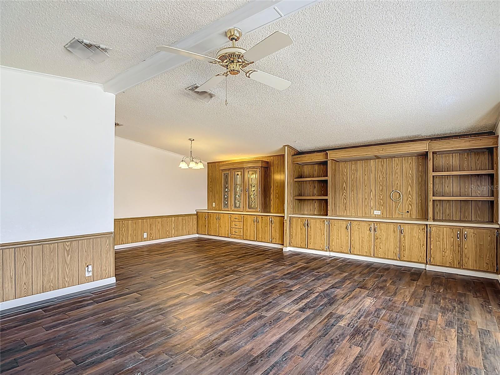 Image 14 of 81 For 8339 Weatherford Avenue