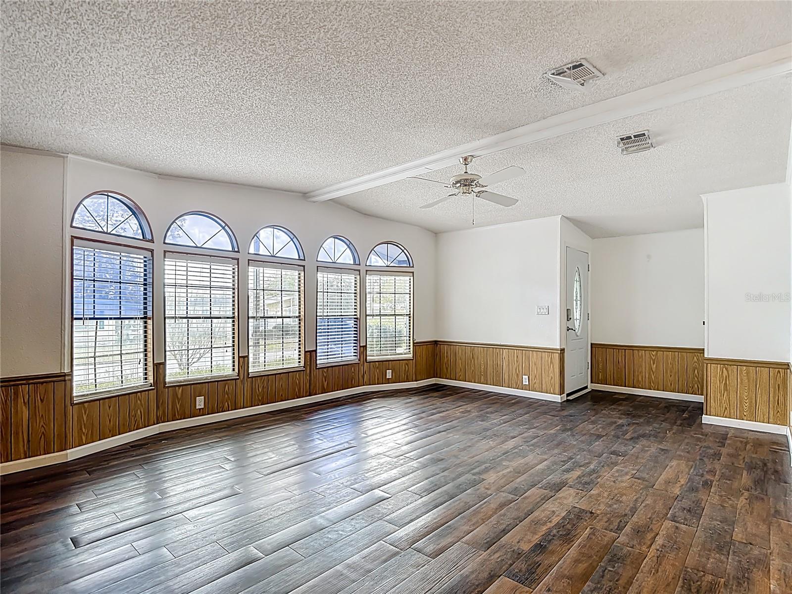 Image 16 of 81 For 8339 Weatherford Avenue