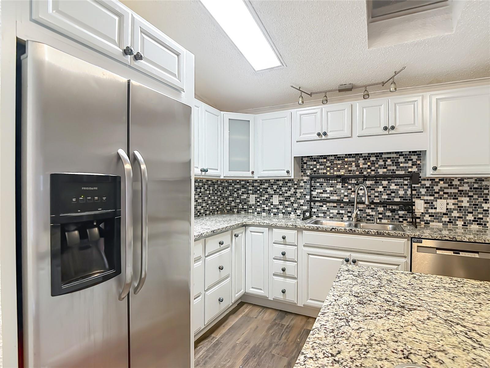 Image 24 of 81 For 8339 Weatherford Avenue