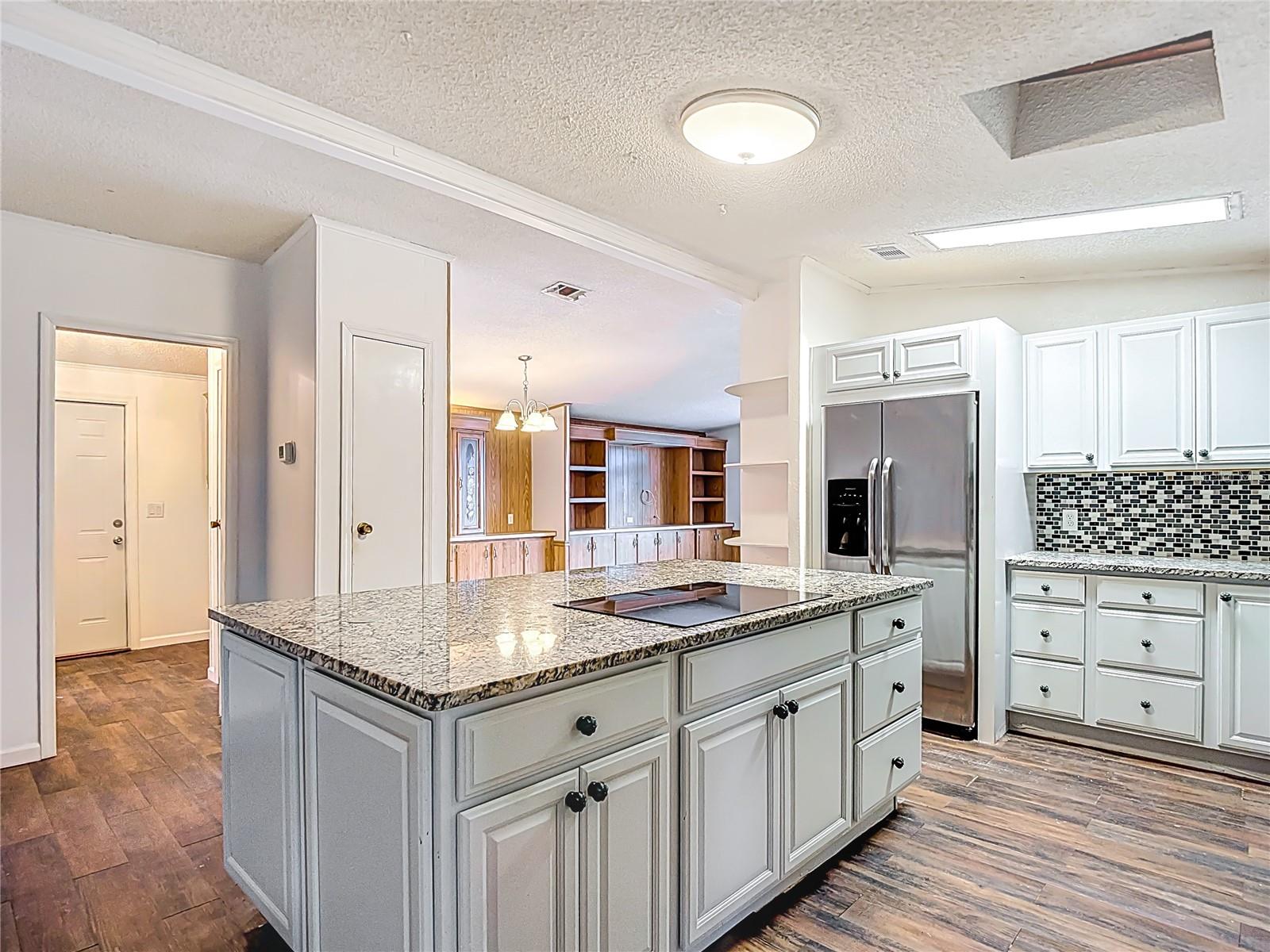 Image 29 of 81 For 8339 Weatherford Avenue