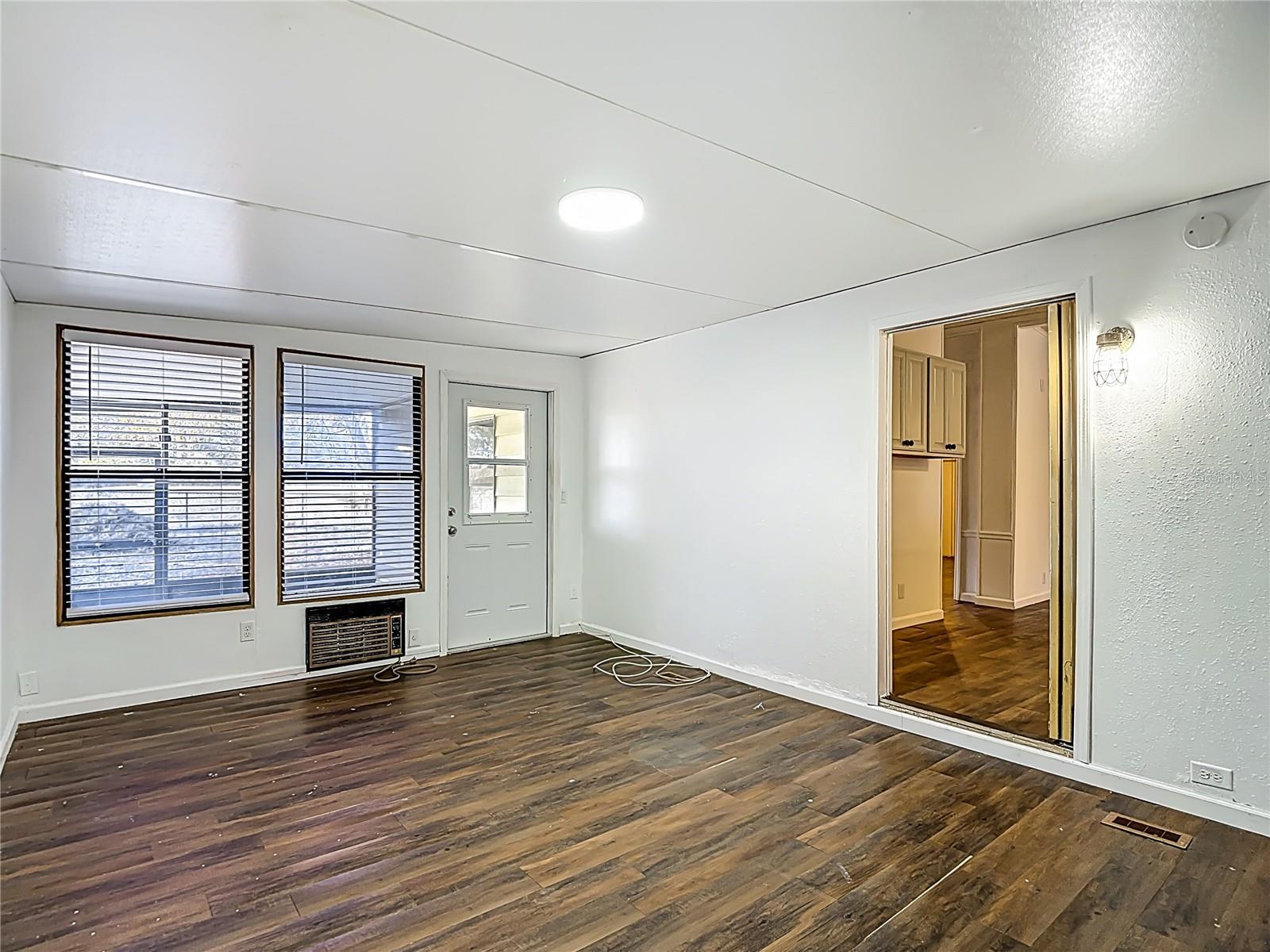 Image 54 of 81 For 8339 Weatherford Avenue